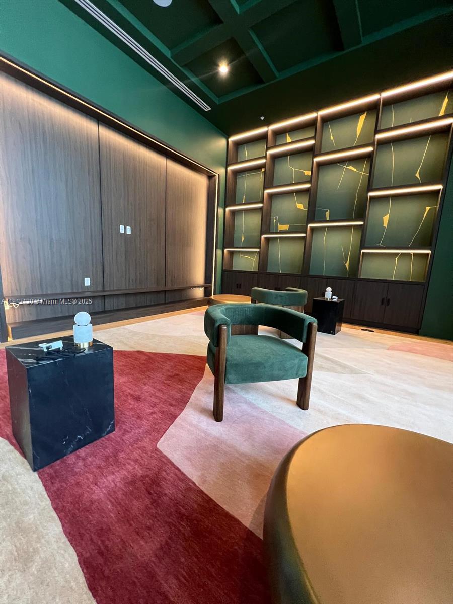 11 NE 6th St #1906 Miami, FL 33132