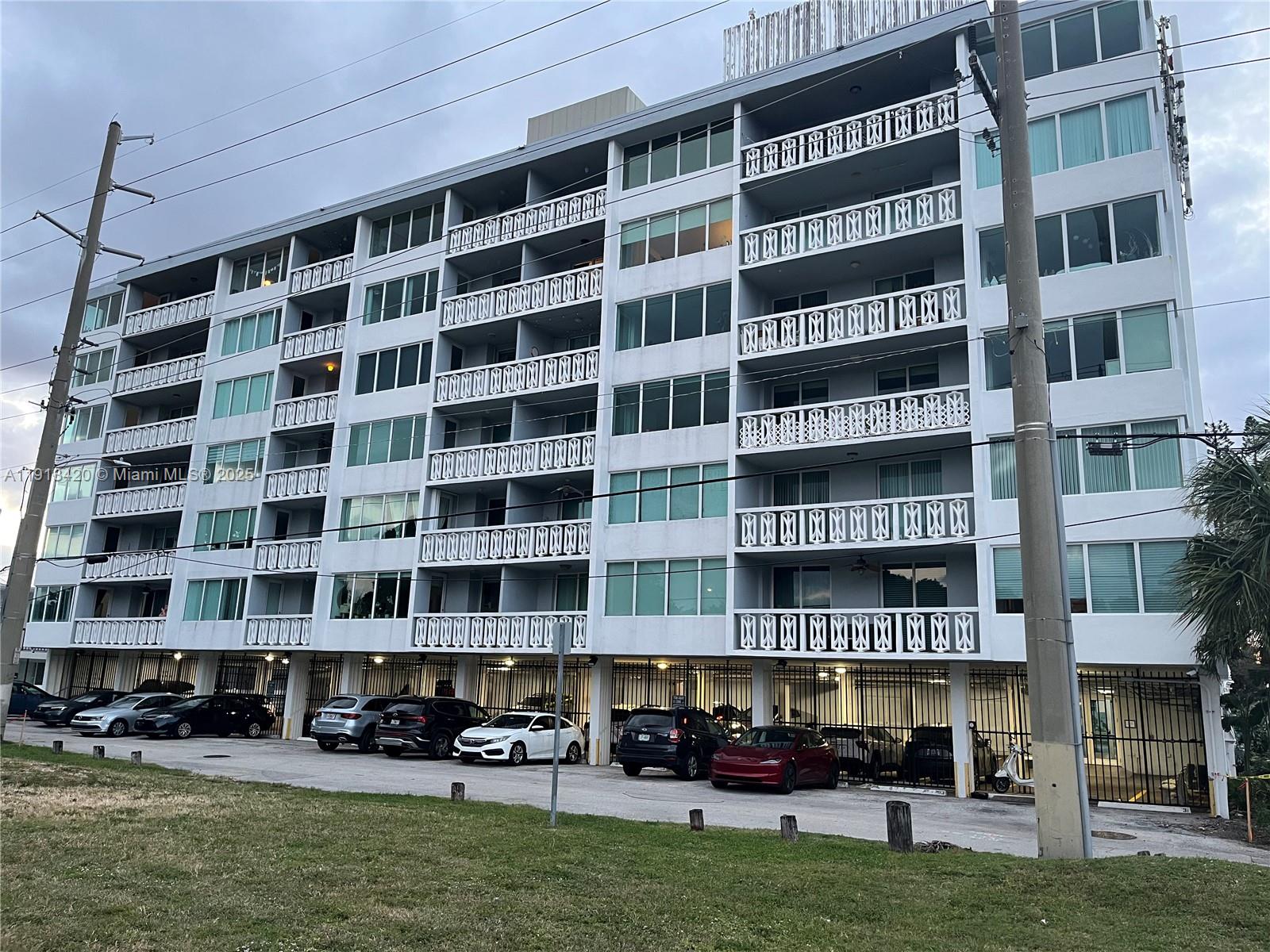 8233 Harding Ave #305