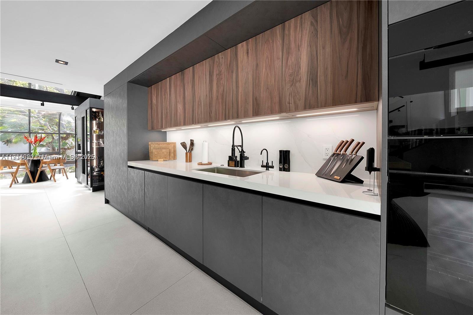 3760 S Douglas Rd Miami, FL 33133