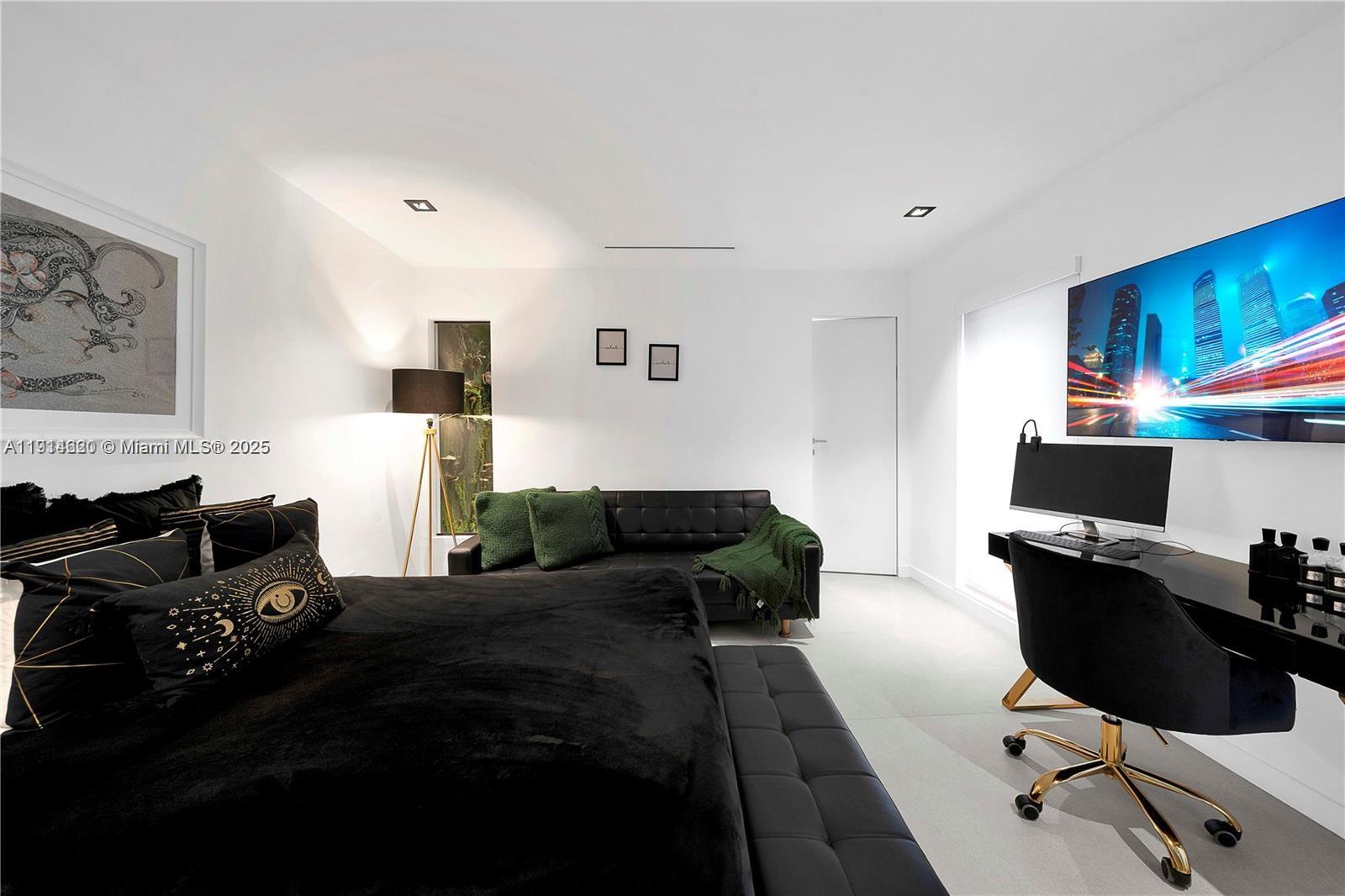 3760 S Douglas Rd Miami, FL 33133