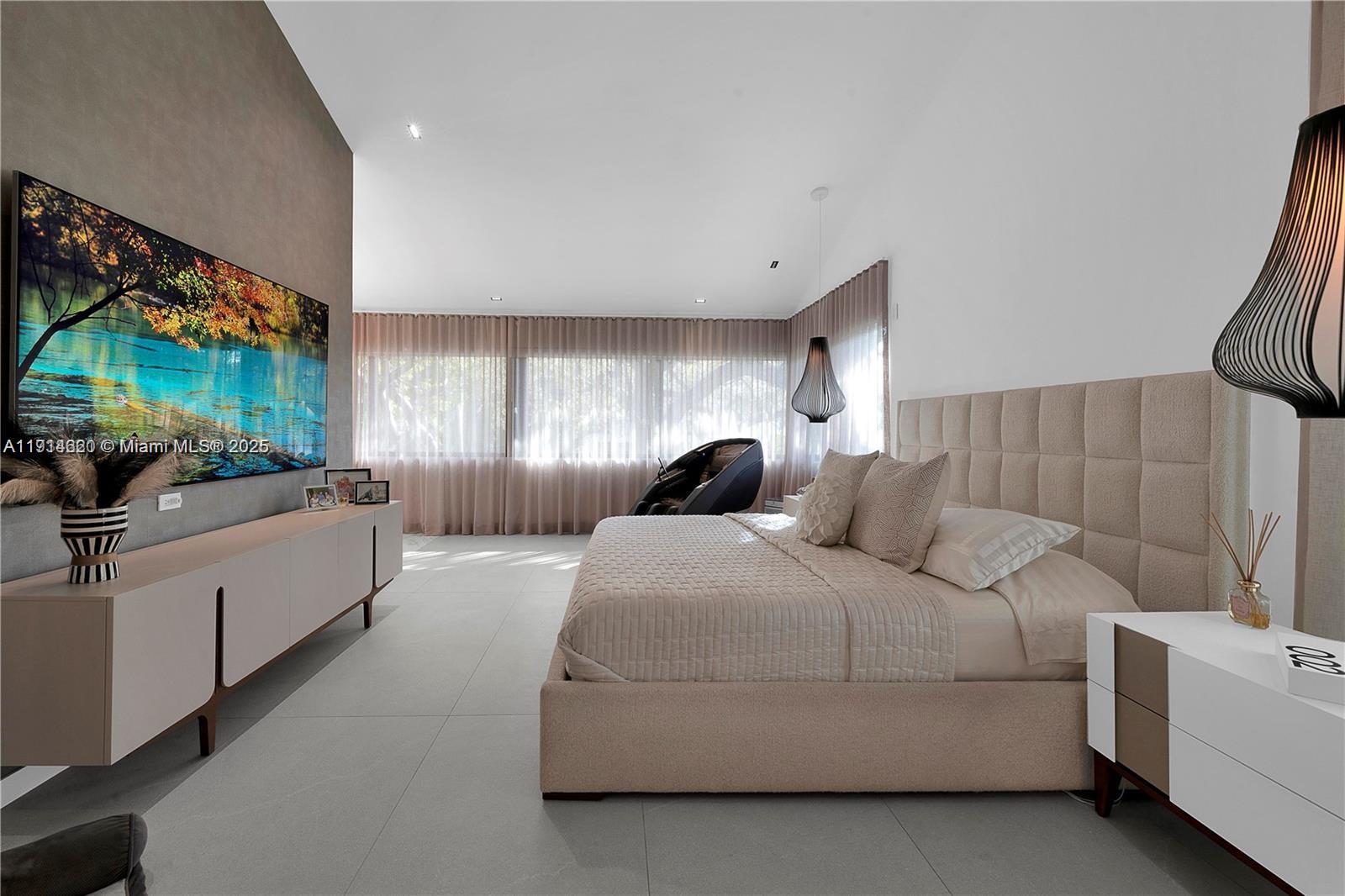 3760 S Douglas Rd Miami, FL 33133