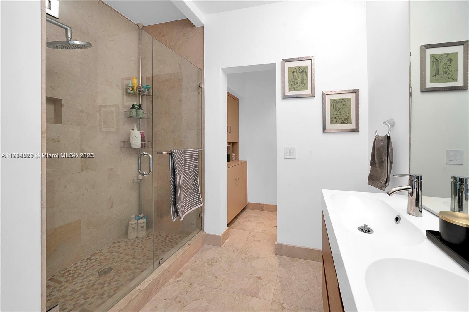 3760 S Douglas Rd Miami, FL 33133