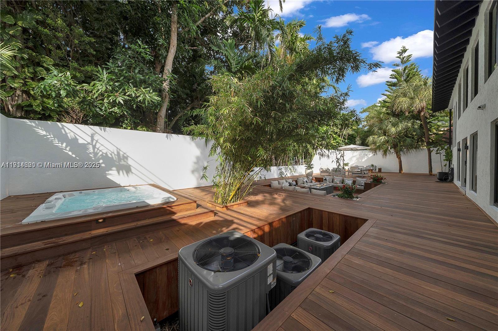 3760 S Douglas Rd Miami, FL 33133