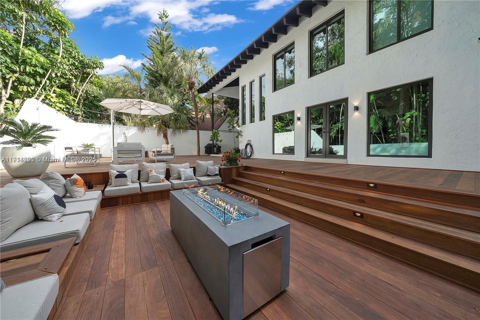 3760 S Douglas Rd Miami, FL 33133