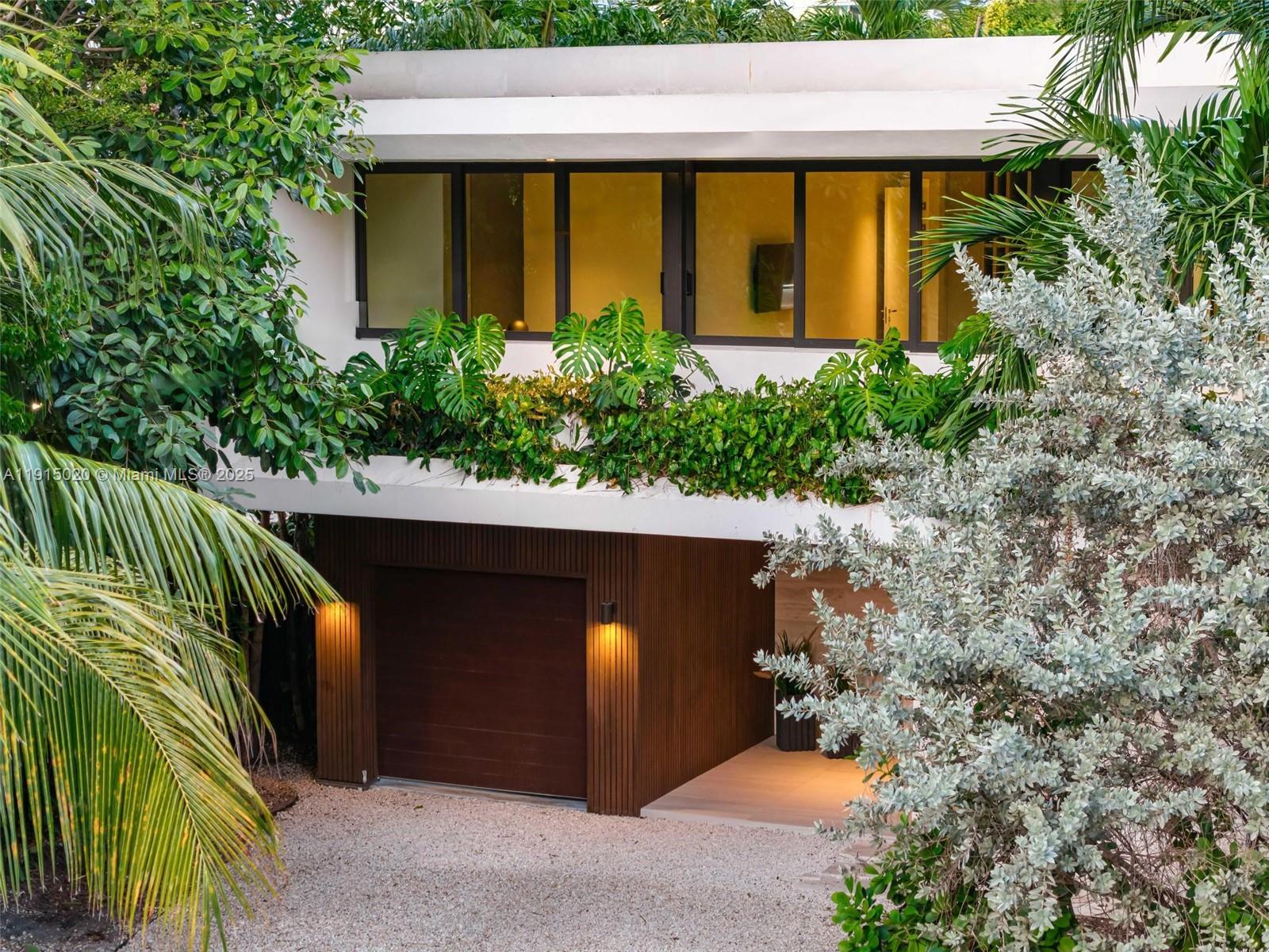 77 SW 18th Ter #N/A Miami, FL 33129