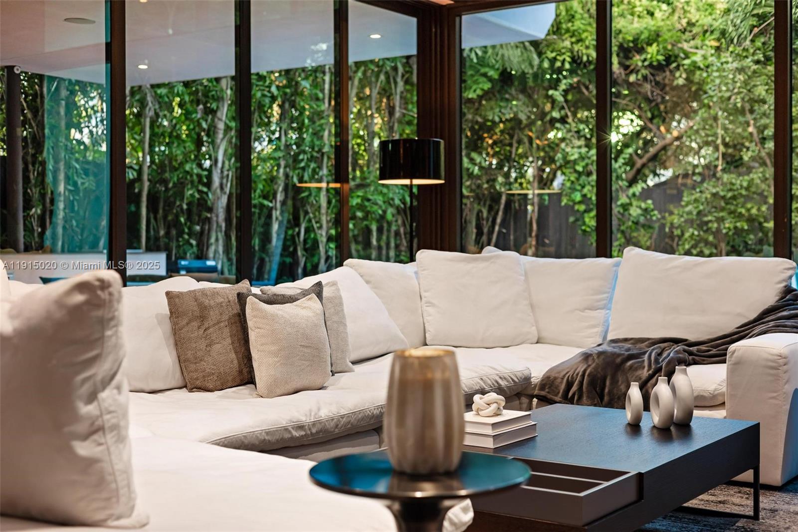 77 SW 18th Ter #N/A Miami, FL 33129