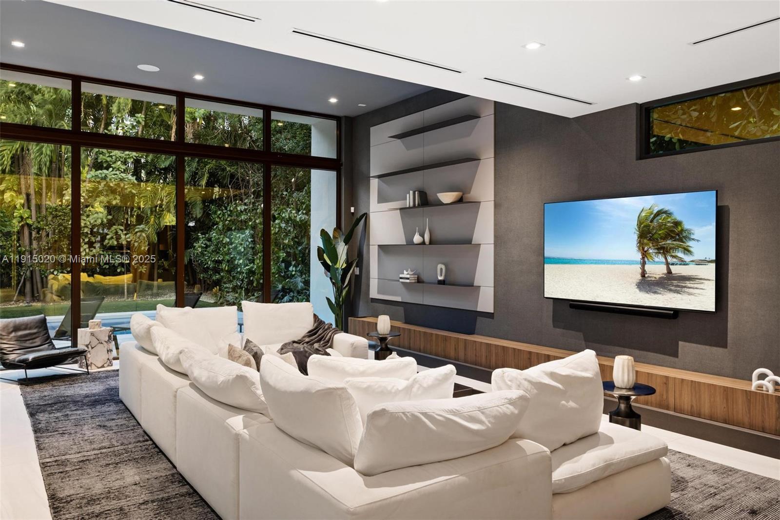 77 SW 18th Ter #N/A Miami, FL 33129