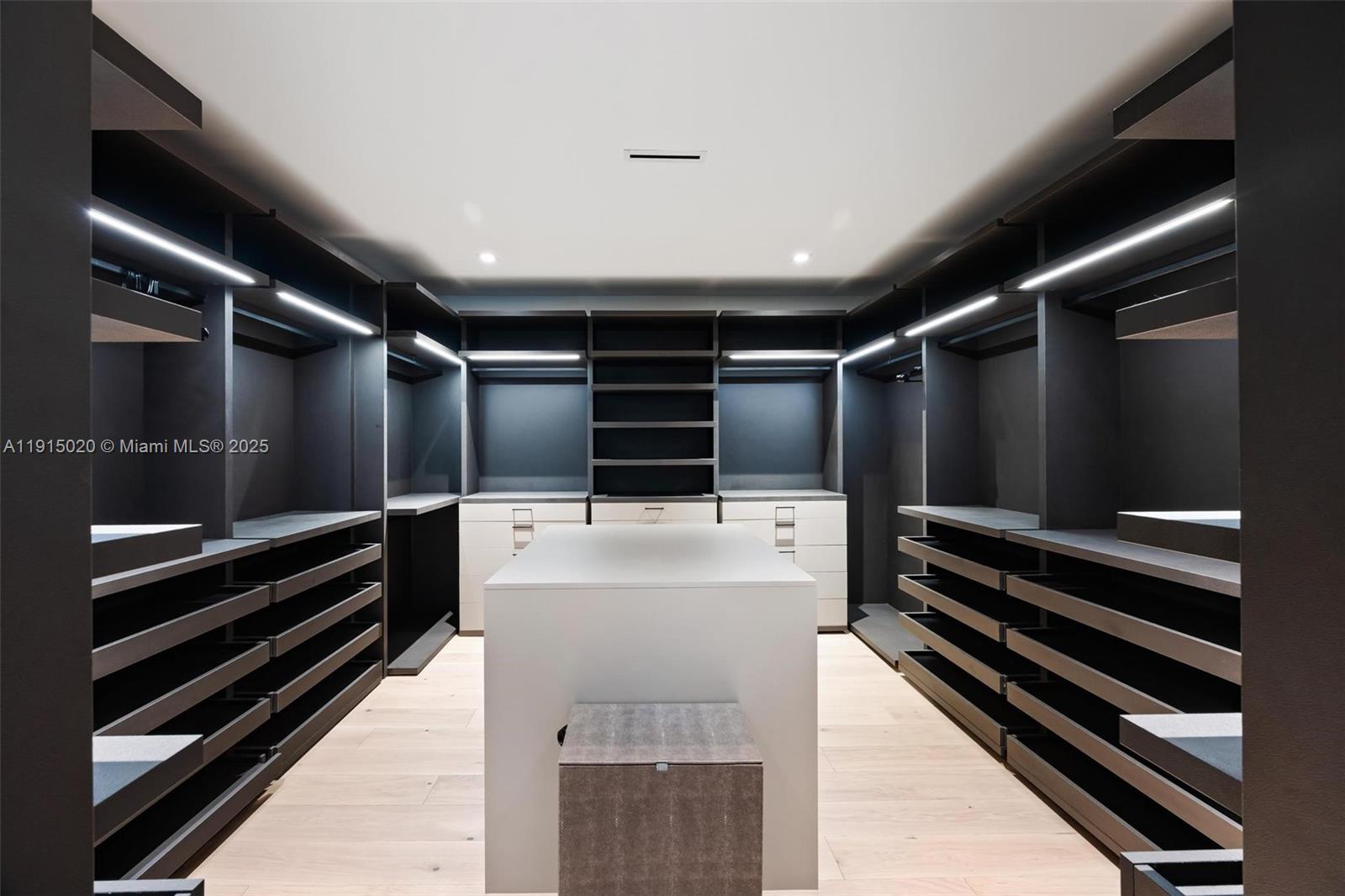 77 SW 18th Ter #N/A Miami, FL 33129