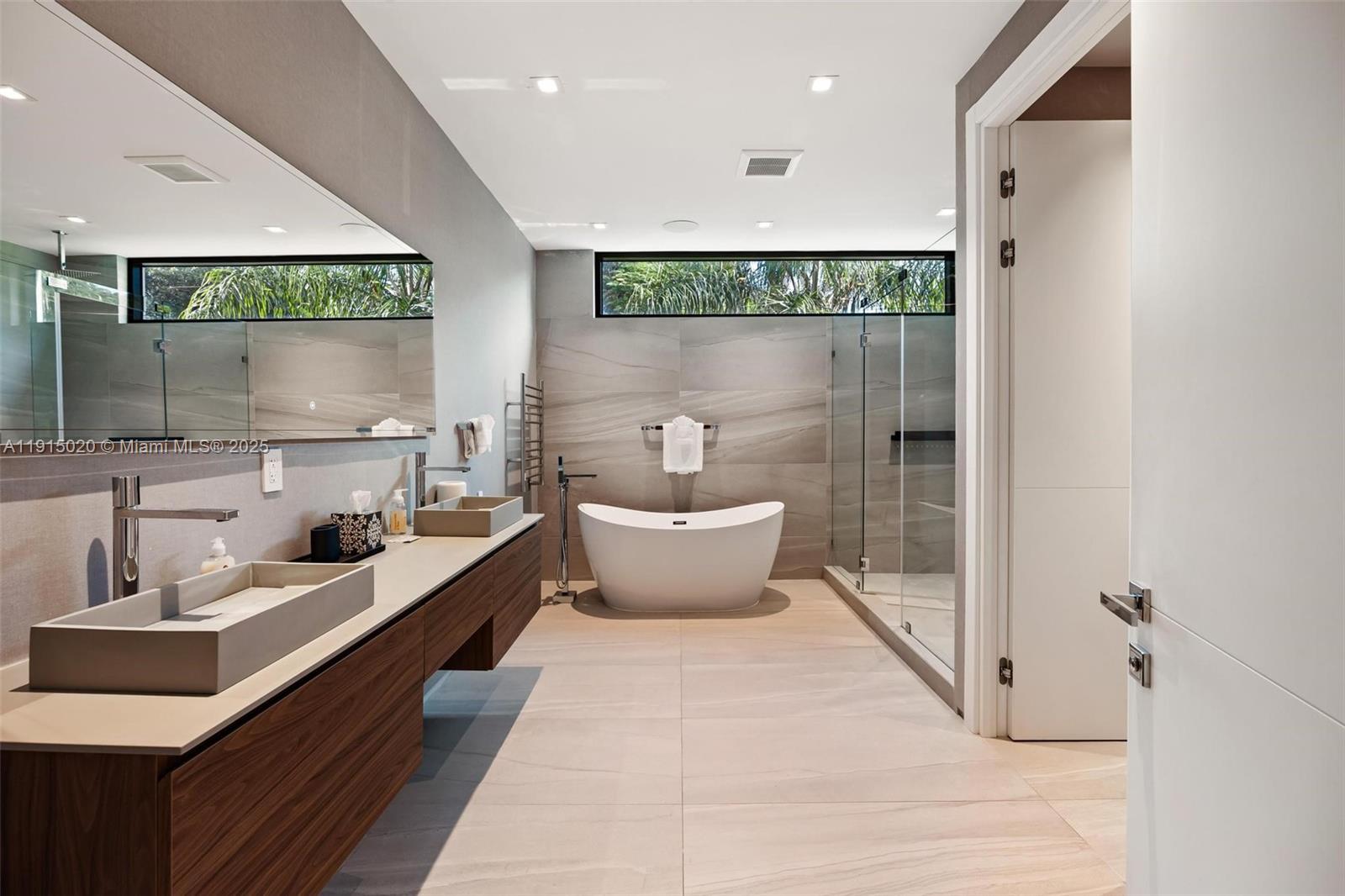 77 SW 18th Ter #N/A Miami, FL 33129