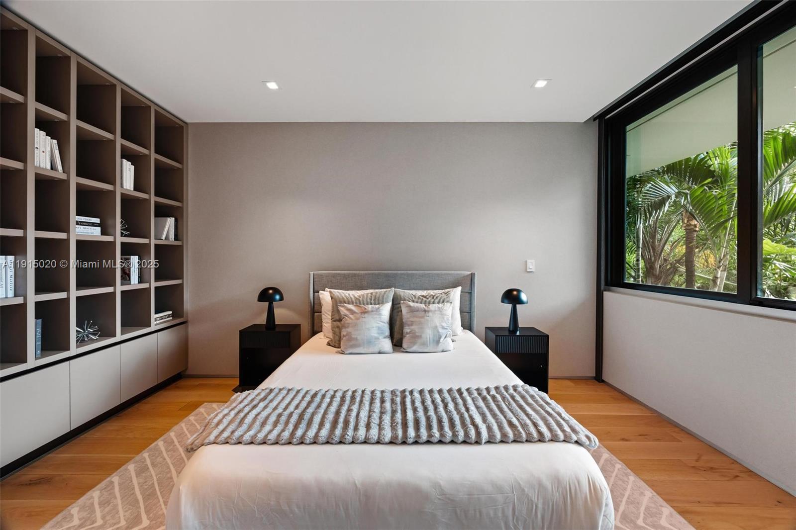 77 SW 18th Ter #N/A Miami, FL 33129