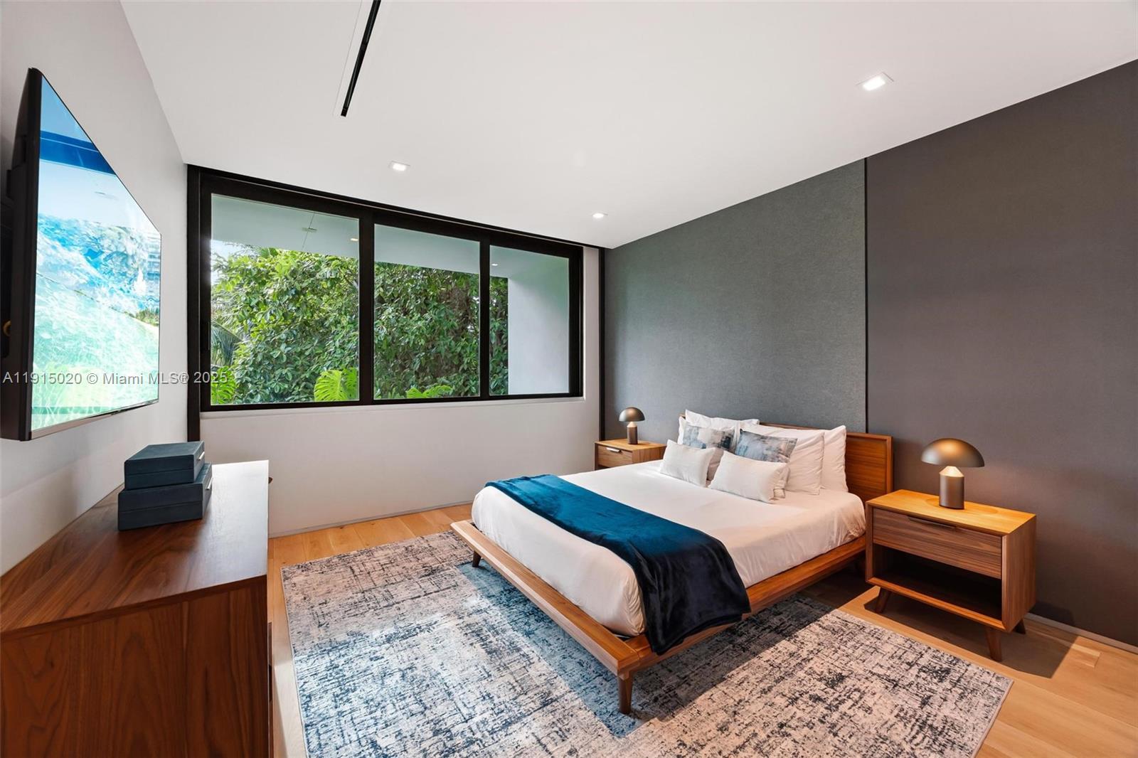 77 SW 18th Ter #N/A Miami, FL 33129