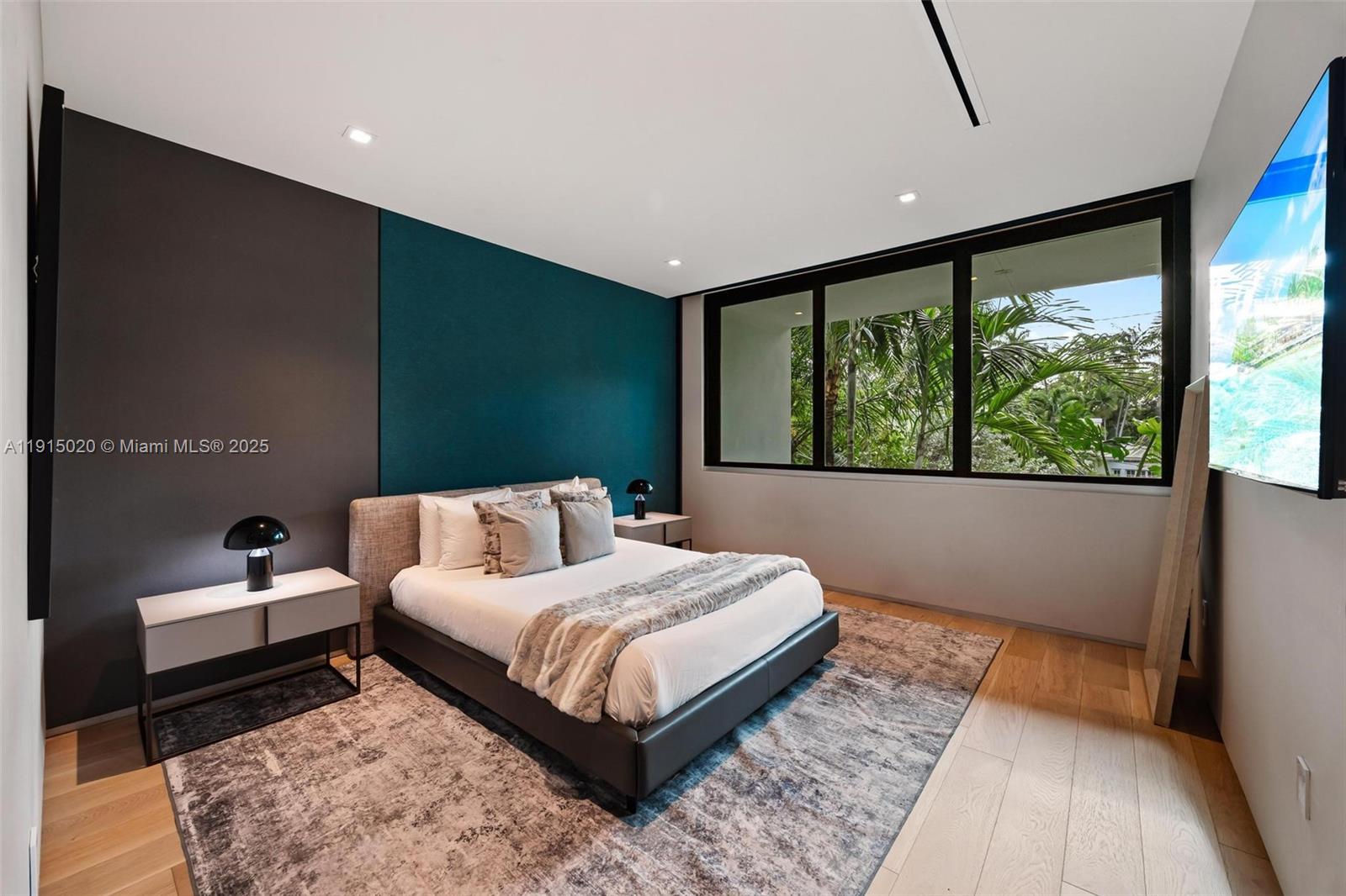 77 SW 18th Ter #N/A Miami, FL 33129