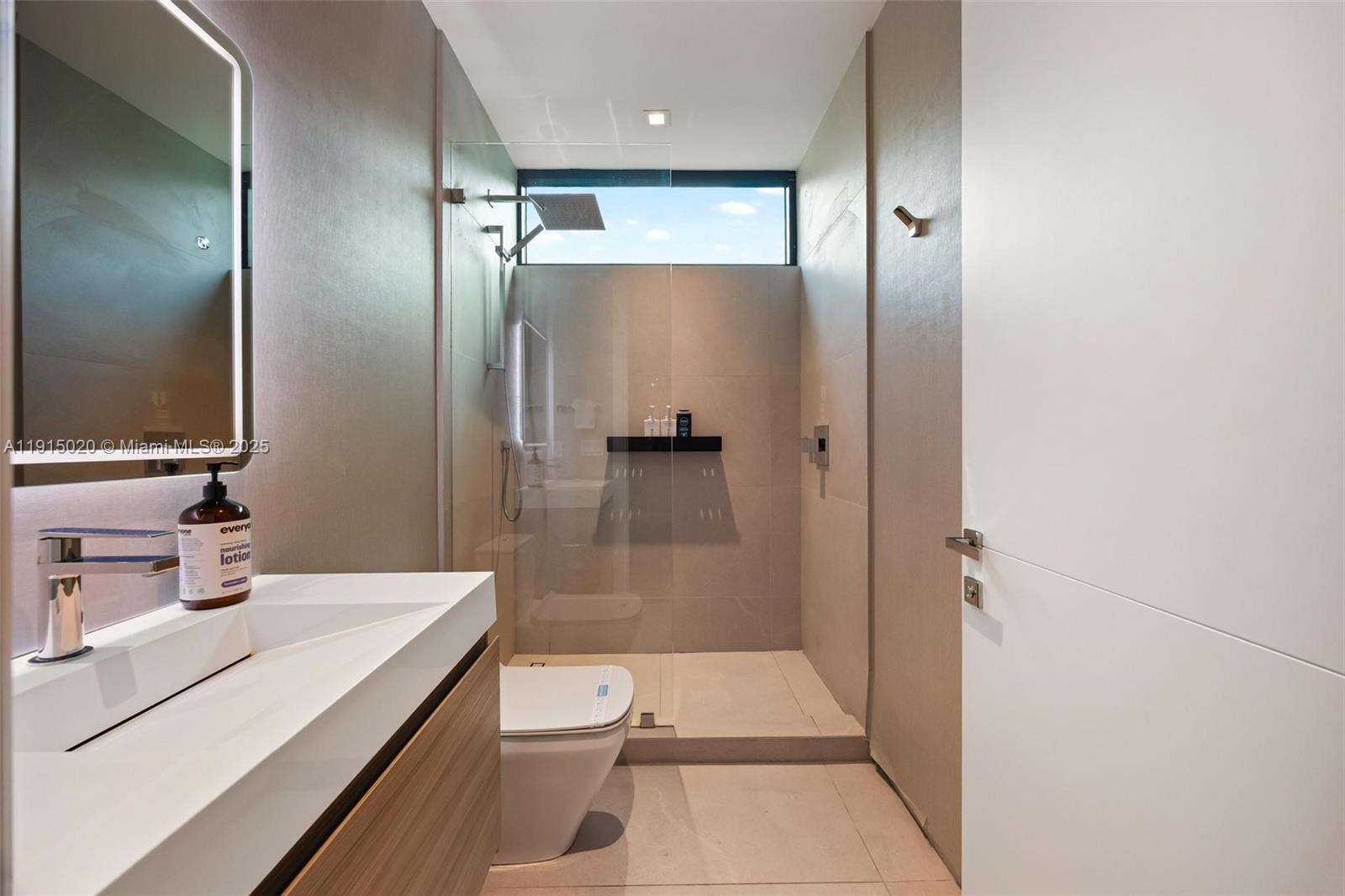 77 SW 18th Ter #N/A Miami, FL 33129