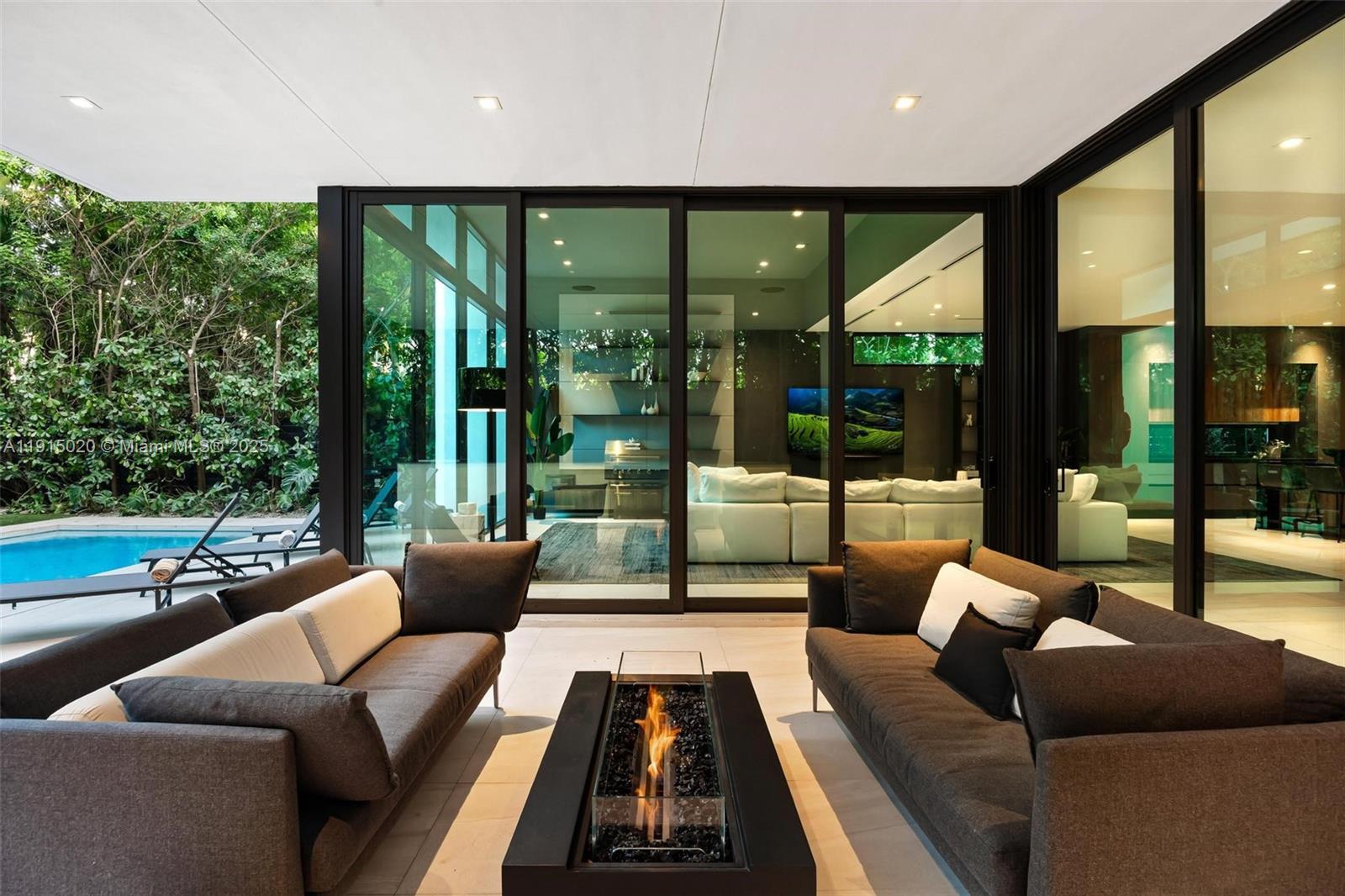 77 SW 18th Ter #N/A Miami, FL 33129