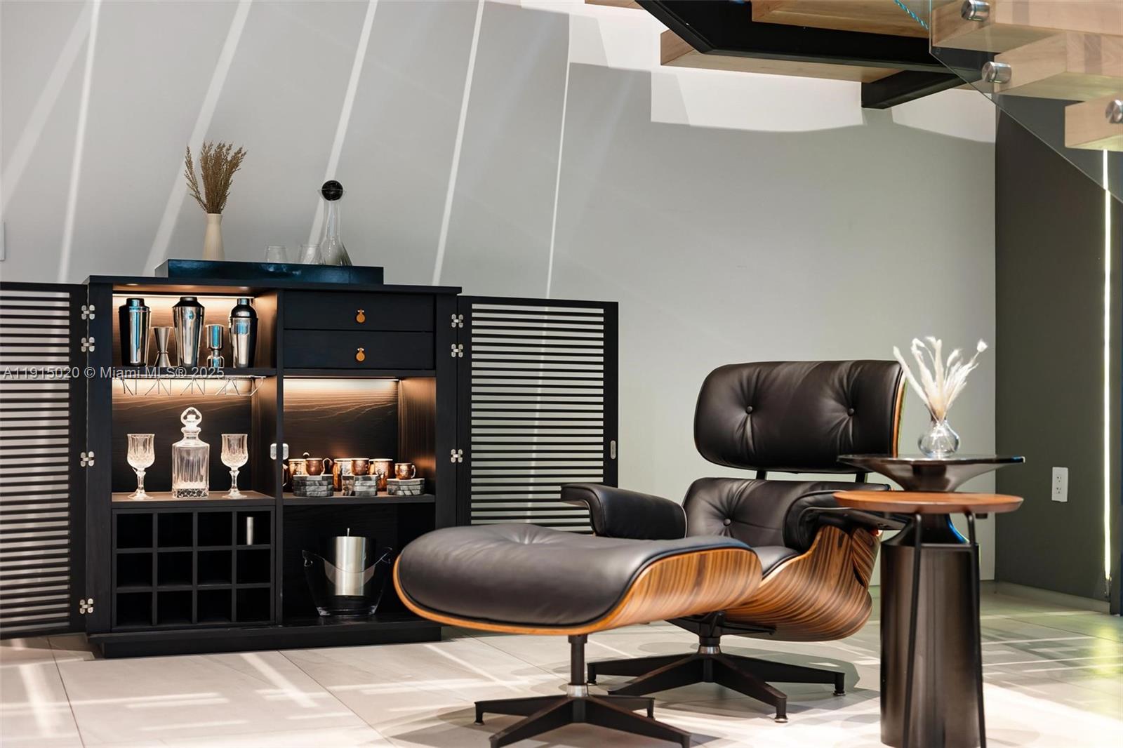 77 SW 18th Ter #N/A Miami, FL 33129