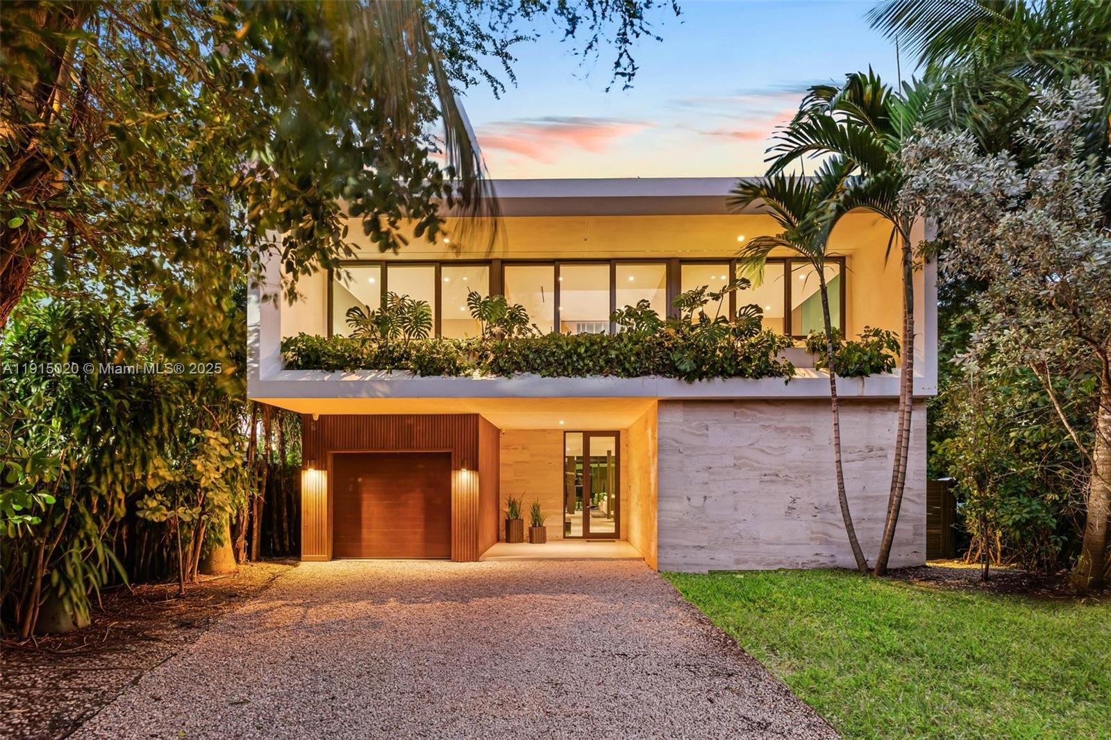 77 SW 18th Ter #N/A Miami, FL 33129