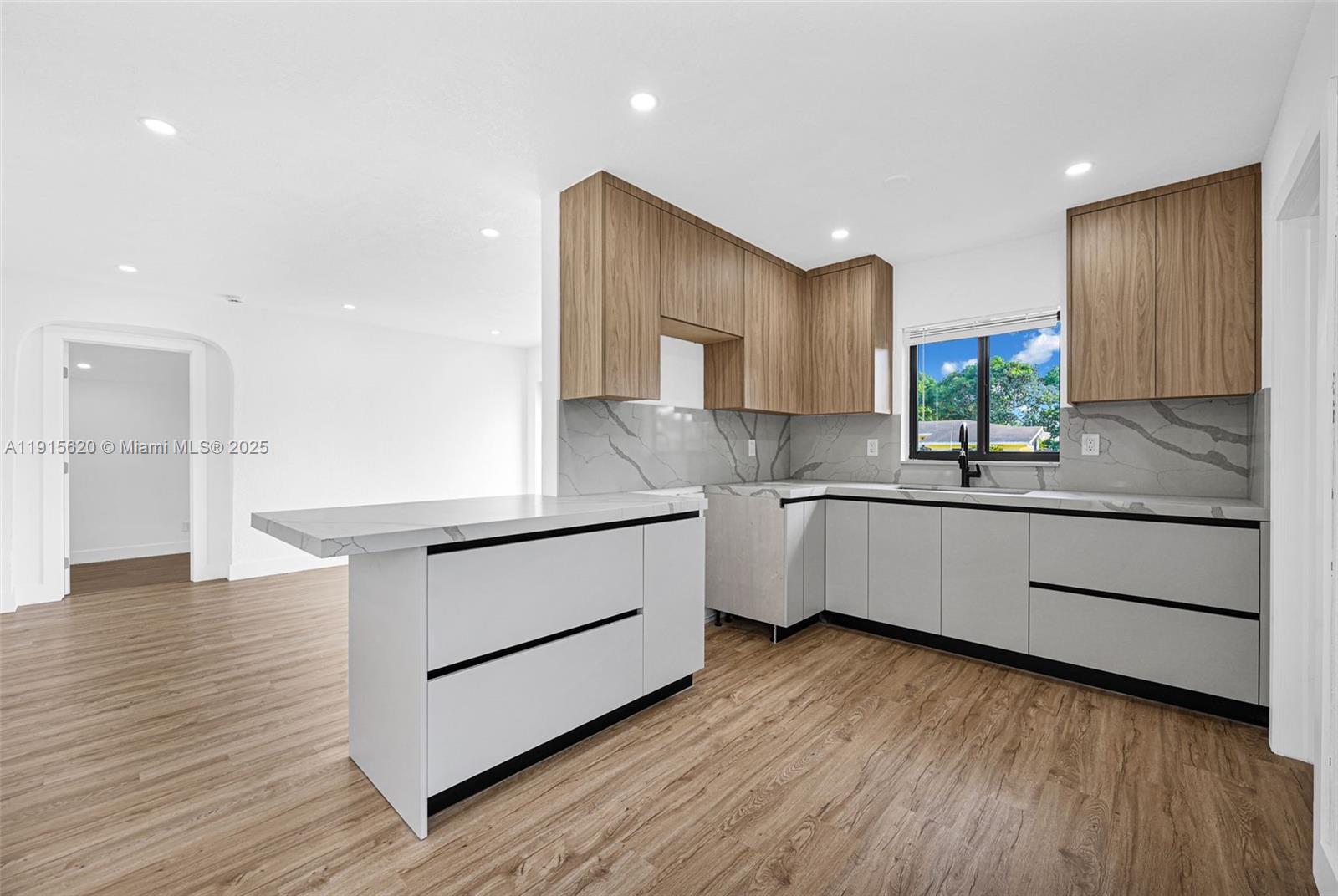 2931 NW 190th St Miami Gardens, FL 33056