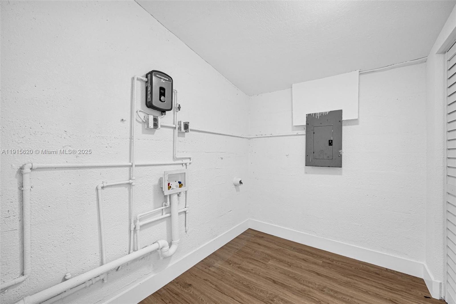 2931 NW 190th St Miami Gardens, FL 33056