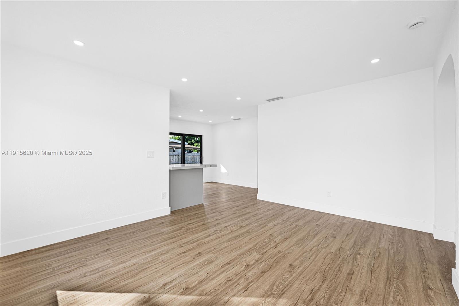 2931 NW 190th St Miami Gardens, FL 33056