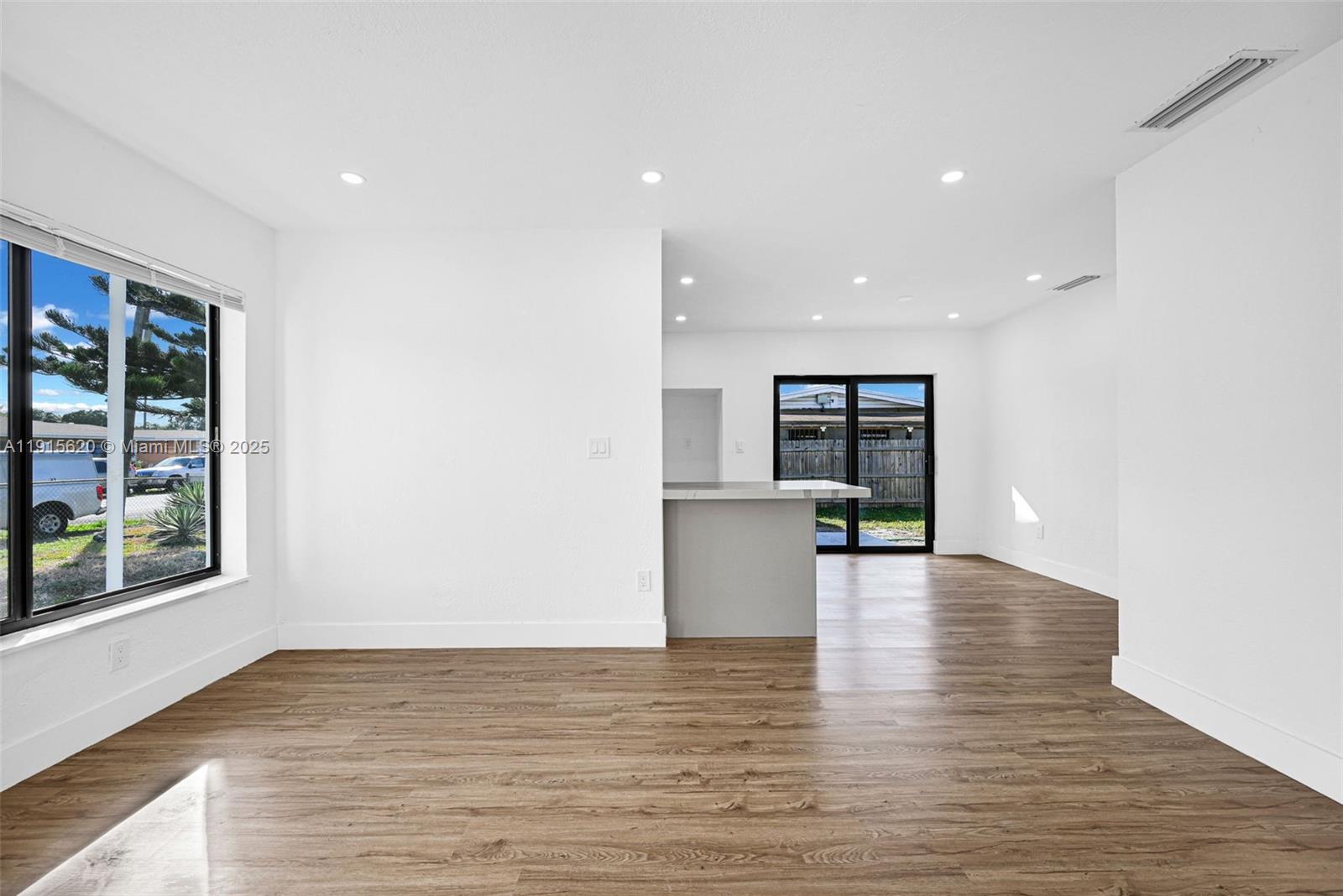 2931 NW 190th St Miami Gardens, FL 33056