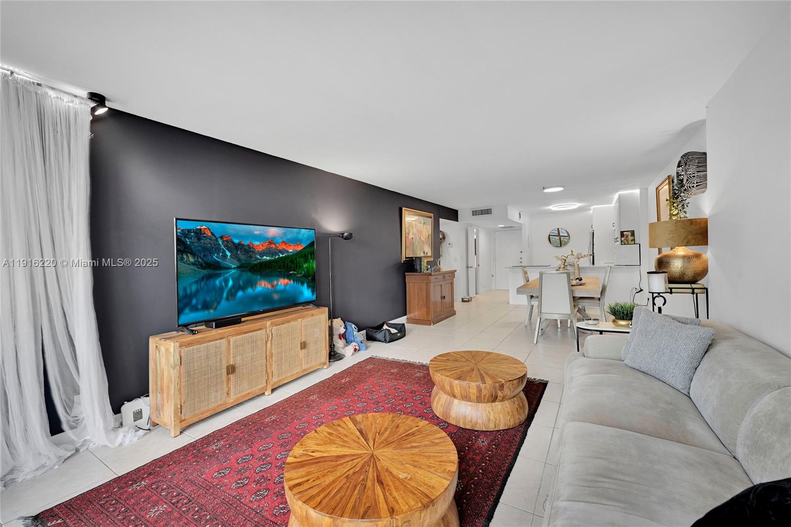 400 Leslie Dr #605 Hallandale Beach, FL 33009