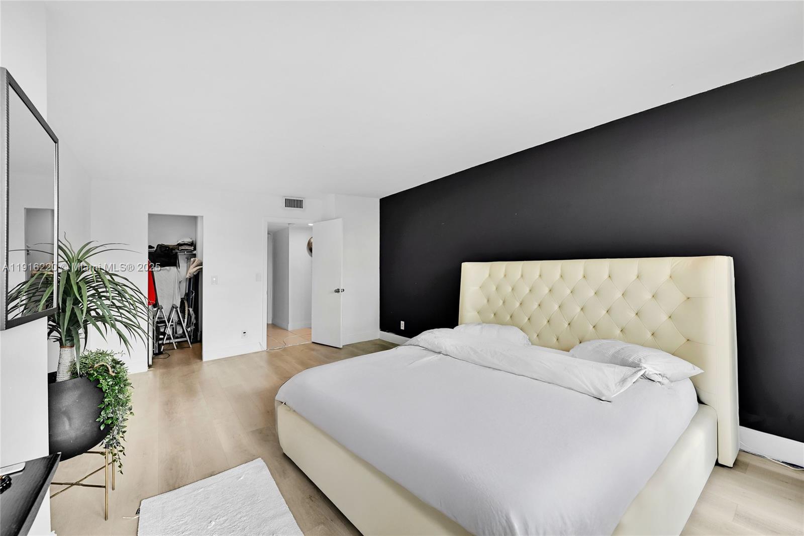 400 Leslie Dr #605 Hallandale Beach, FL 33009