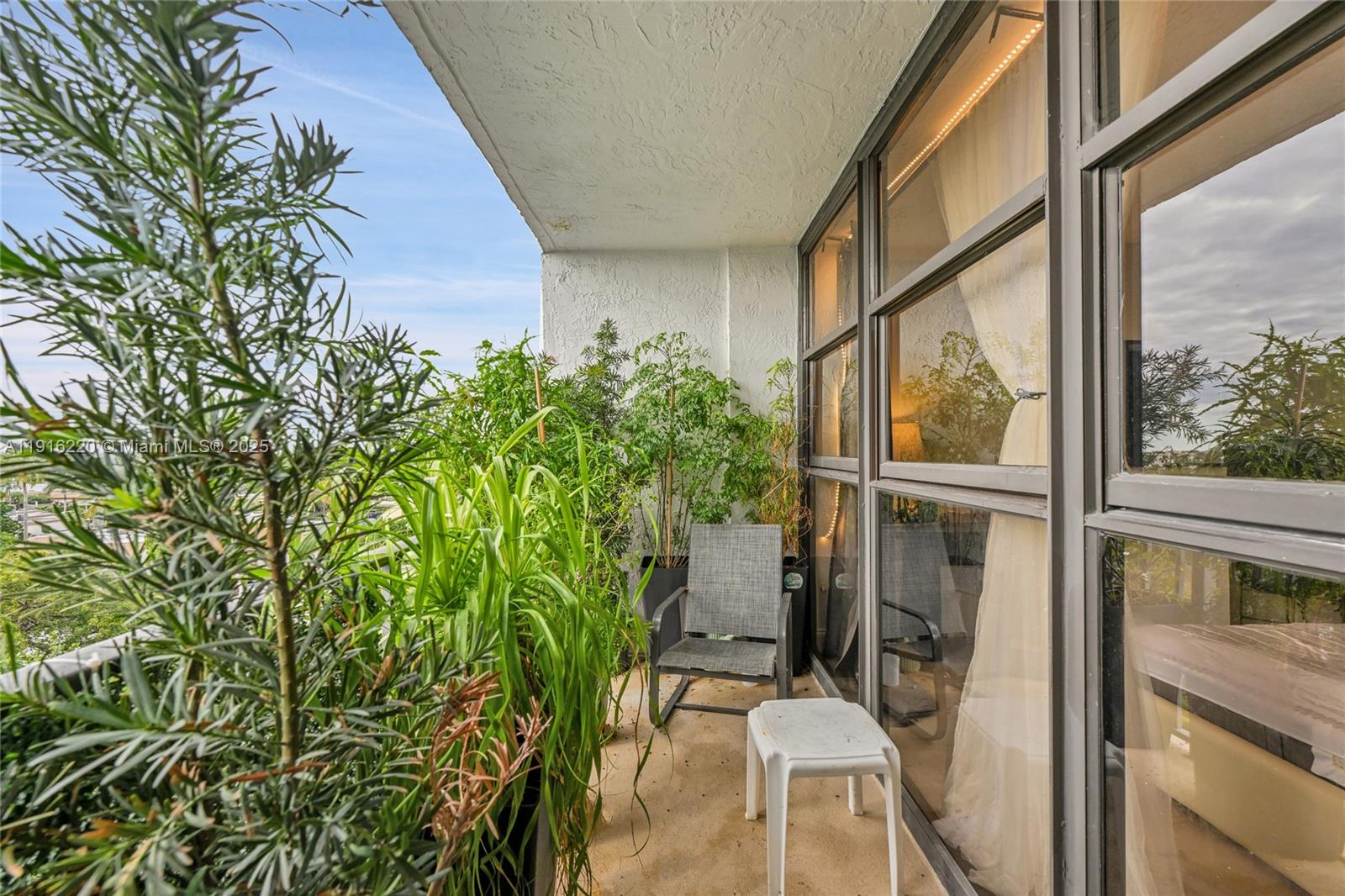 400 Leslie Dr #605 Hallandale Beach, FL 33009