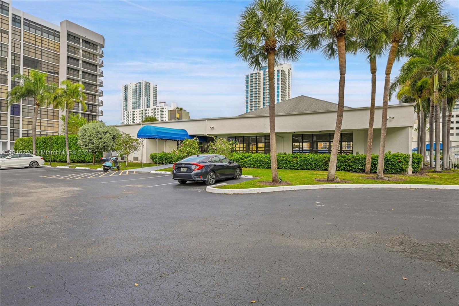 400 Leslie Dr #605 Hallandale Beach, FL 33009