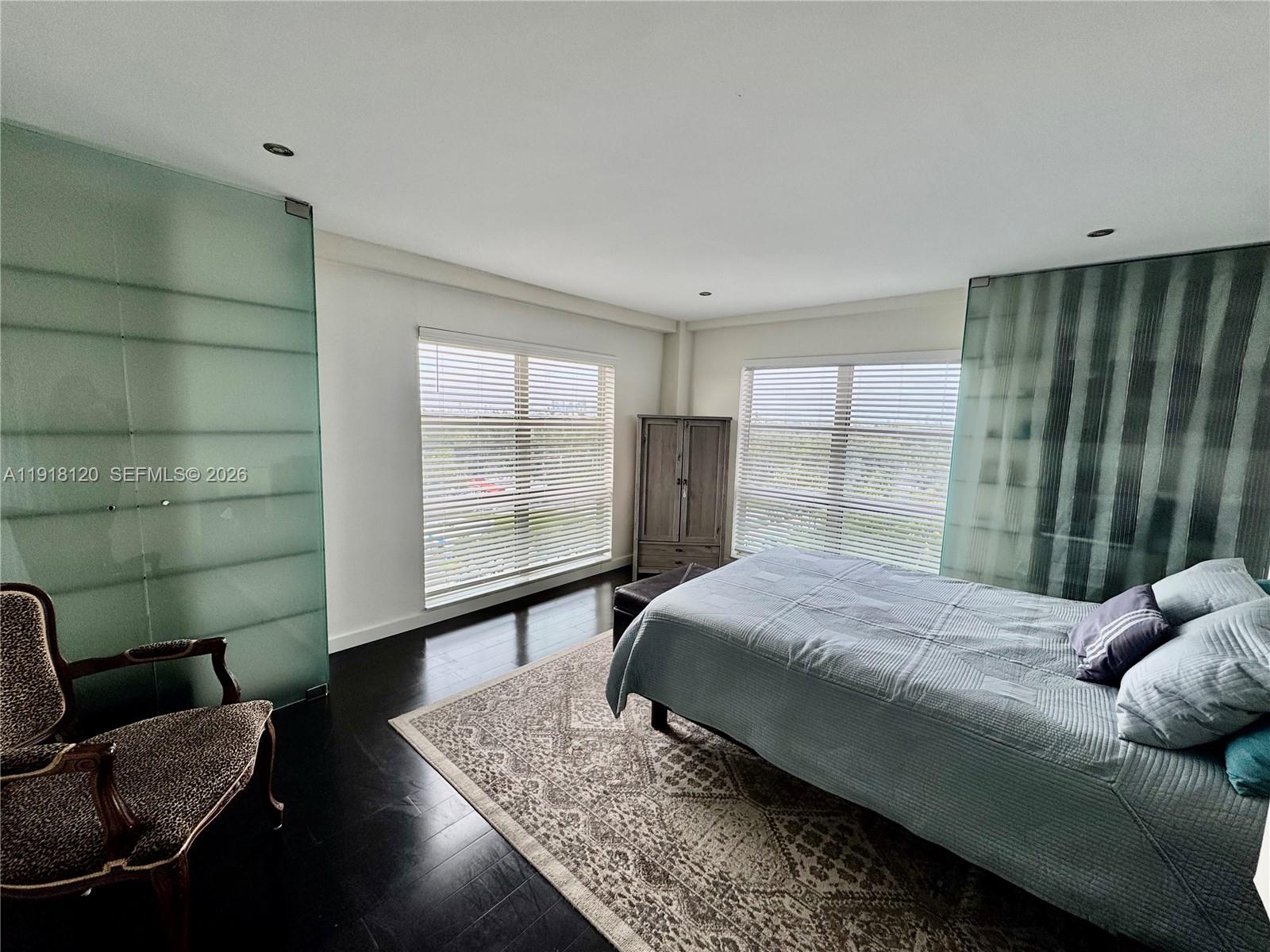 77 Crandon Blvd #10A Key Biscayne, FL 33149