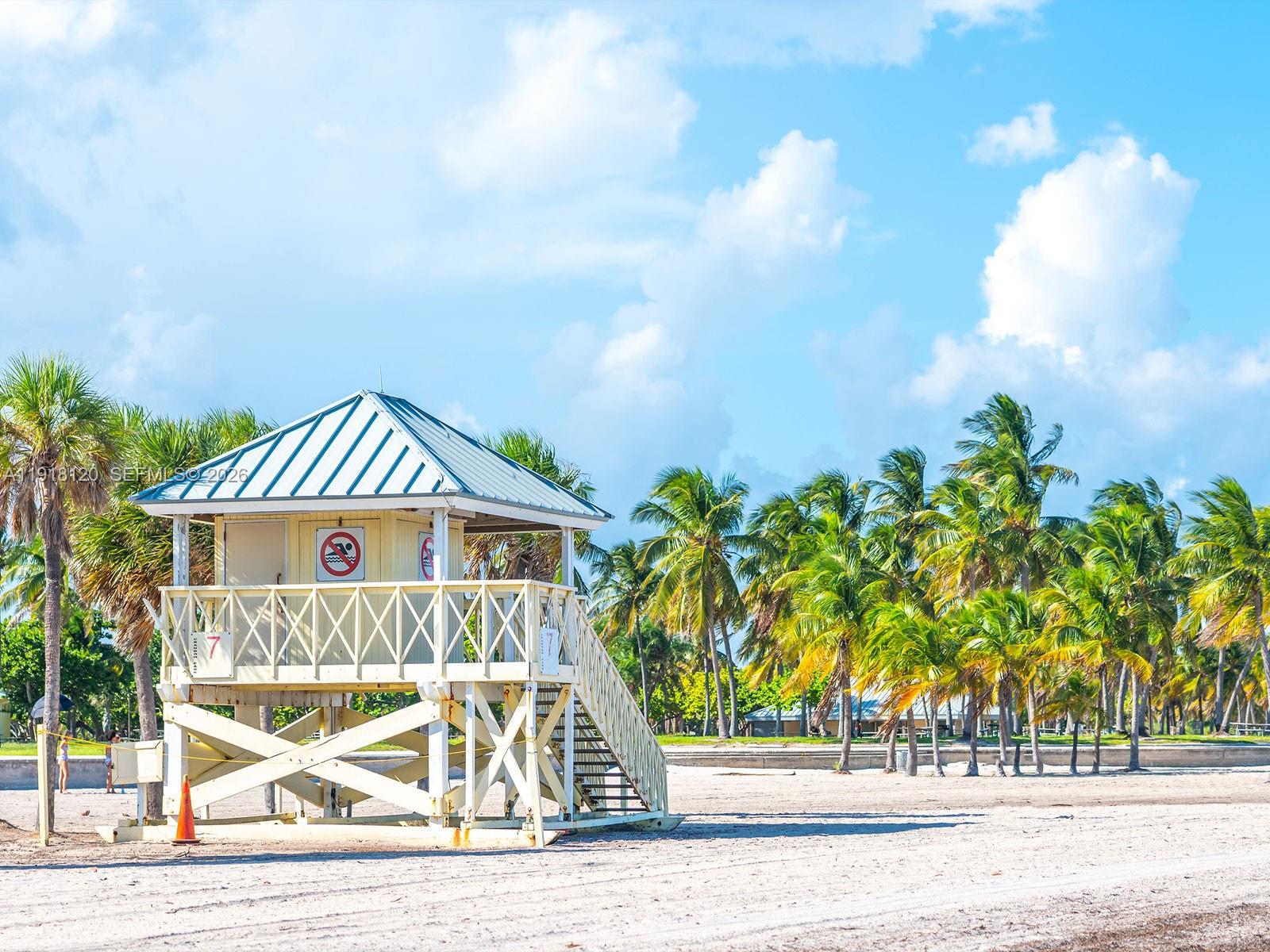 77 Crandon Blvd #10A Key Biscayne, FL 33149