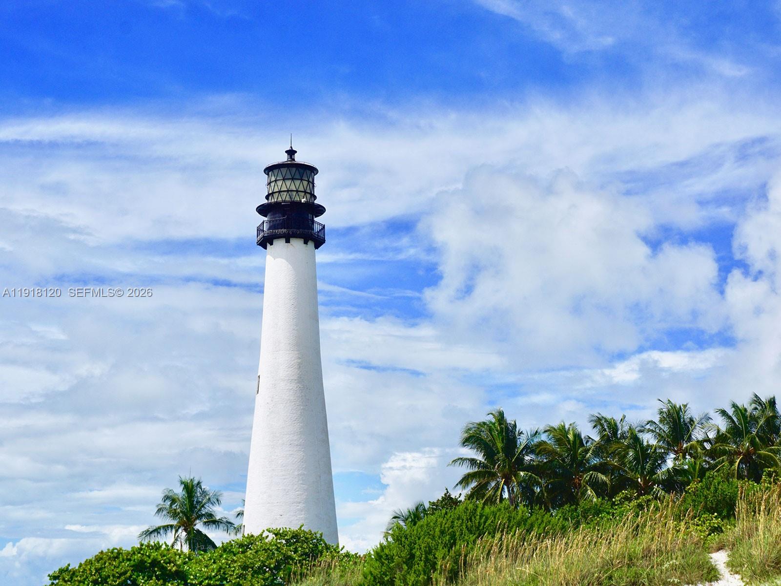 77 Crandon Blvd #10A Key Biscayne, FL 33149