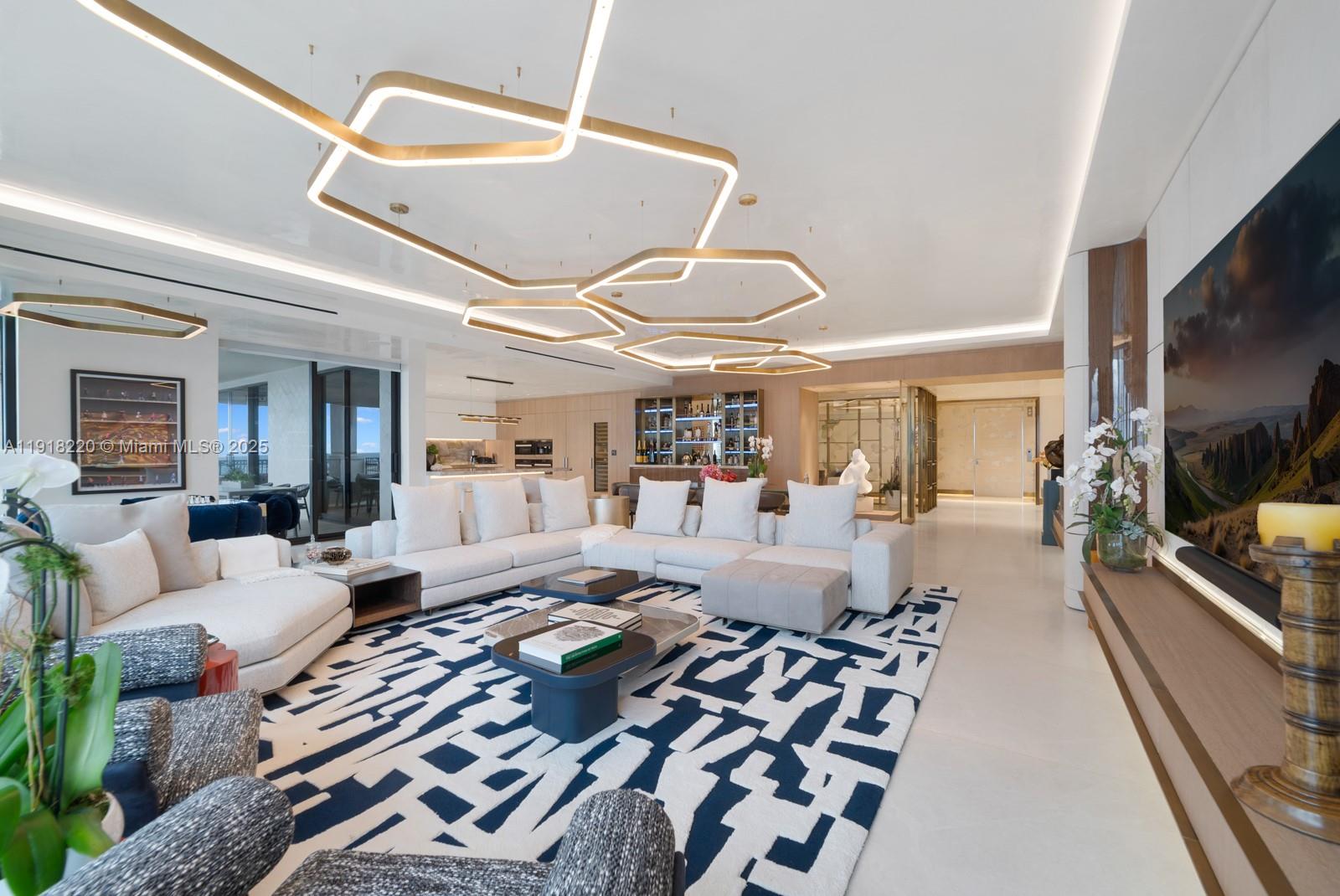 6800 Fisher Is Dr #6864 Miami Beach, FL 33109