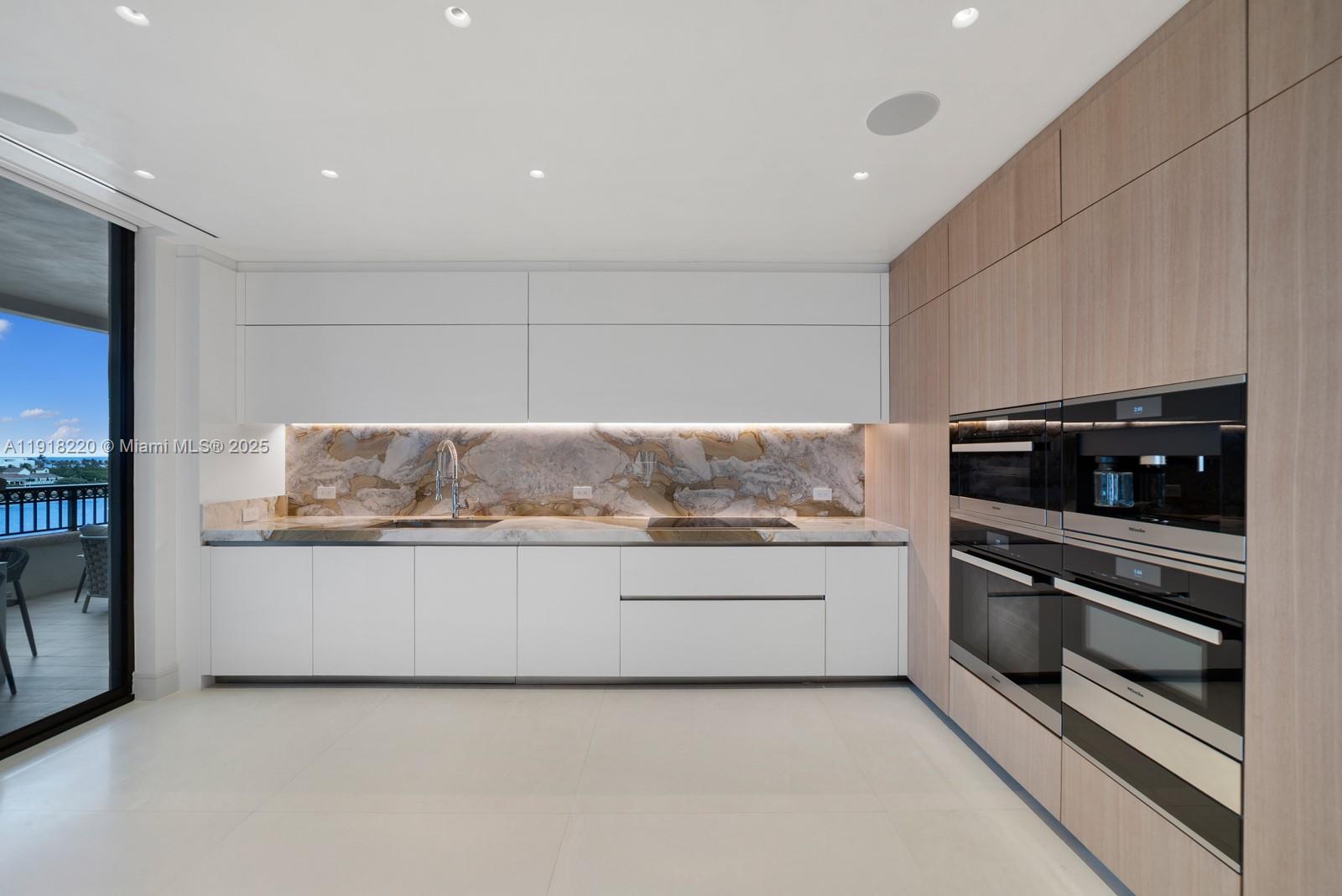 6800 Fisher Is Dr #6864 Miami Beach, FL 33109