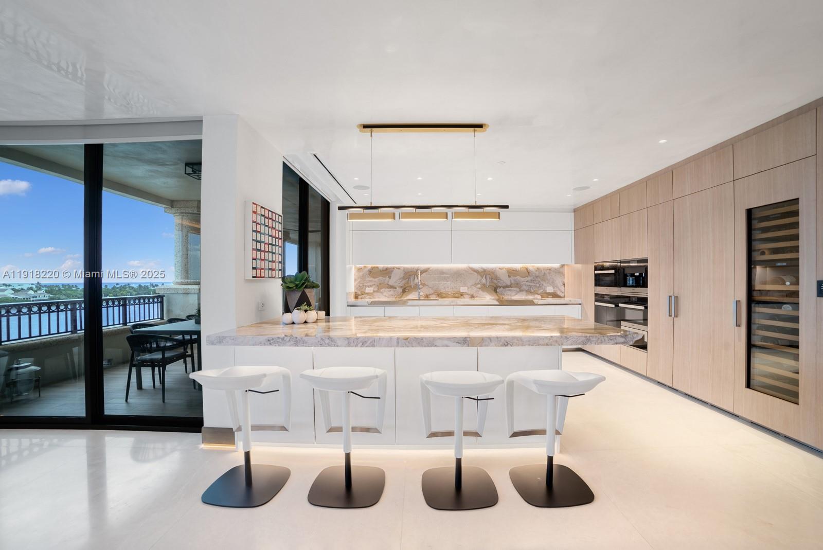 6800 Fisher Is Dr #6864 Miami Beach, FL 33109