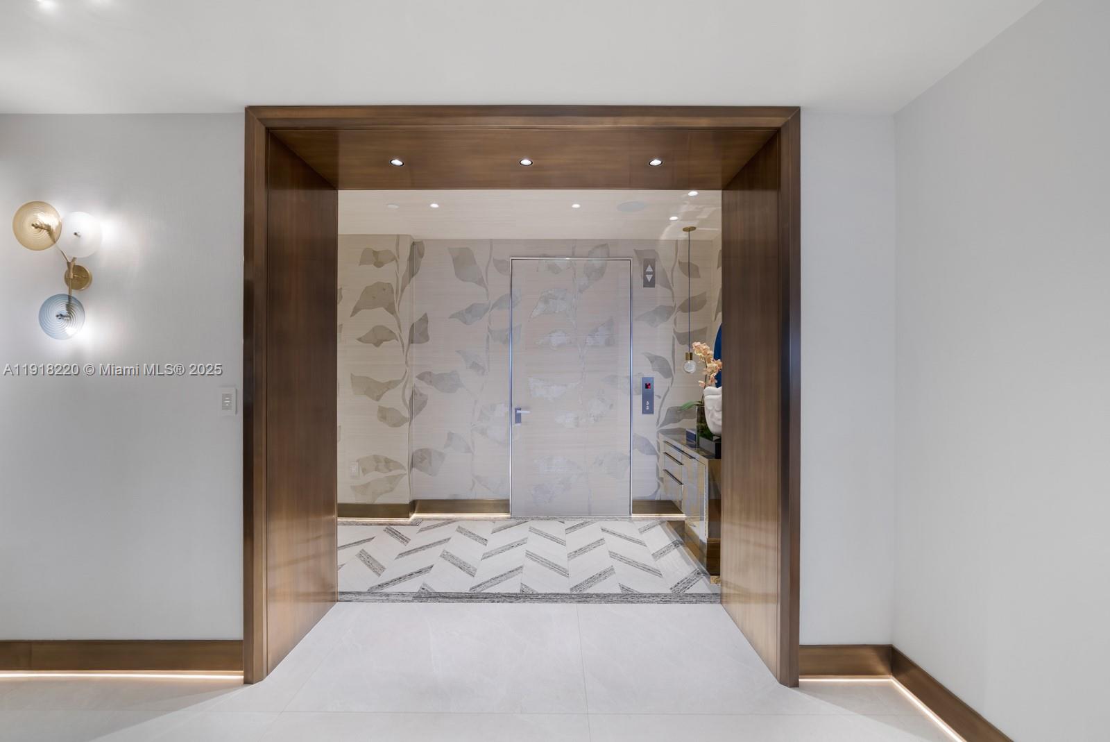 6800 Fisher Is Dr #6864 Miami Beach, FL 33109