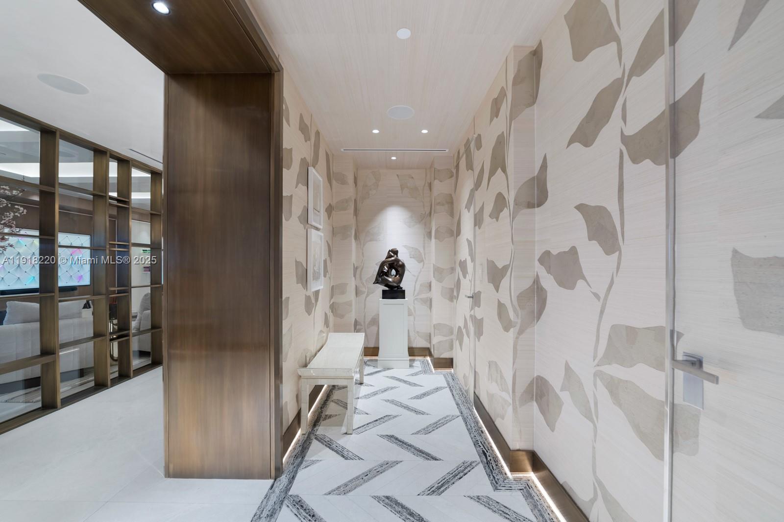 6800 Fisher Is Dr #6864 Miami Beach, FL 33109