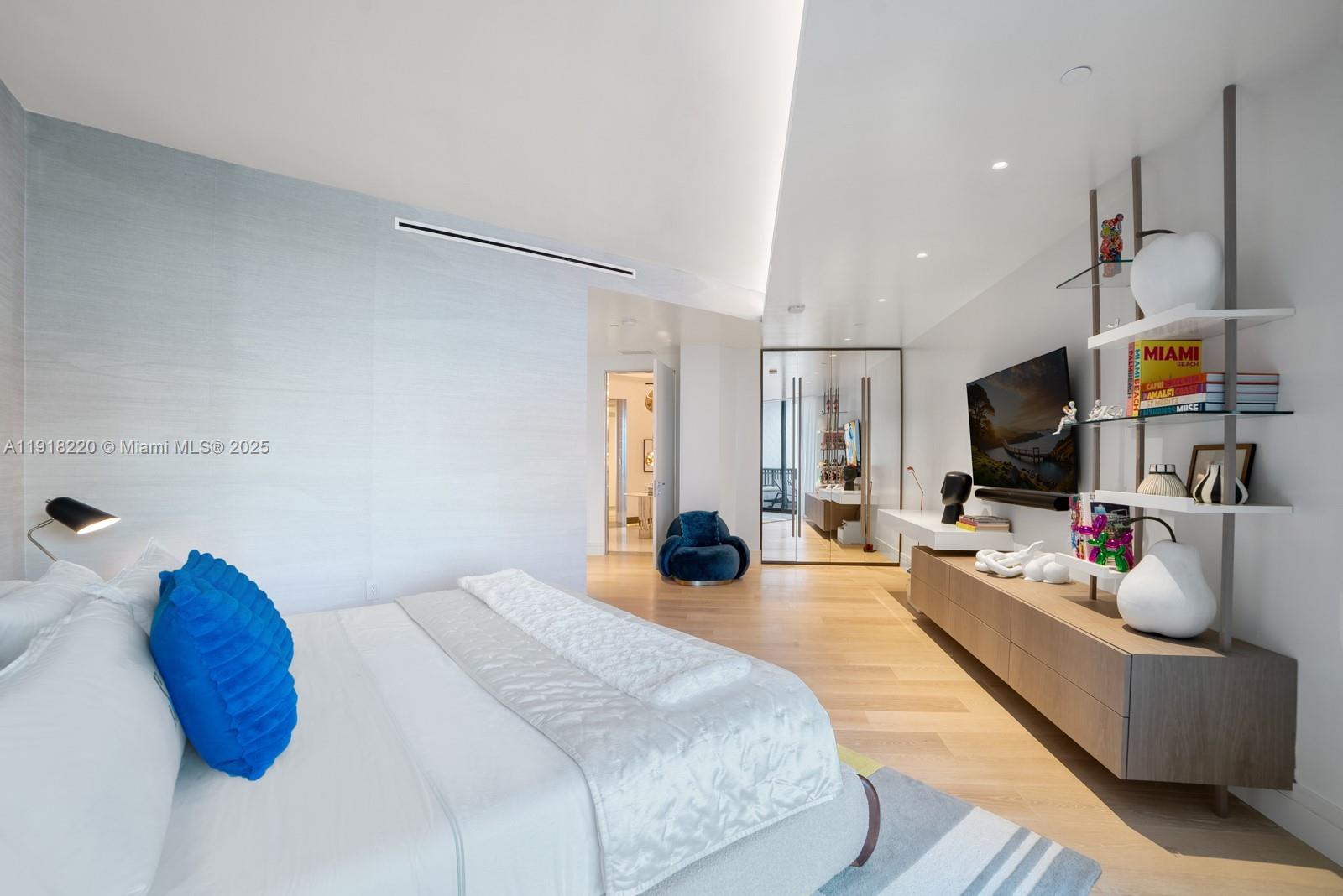 6800 Fisher Is Dr #6864 Miami Beach, FL 33109