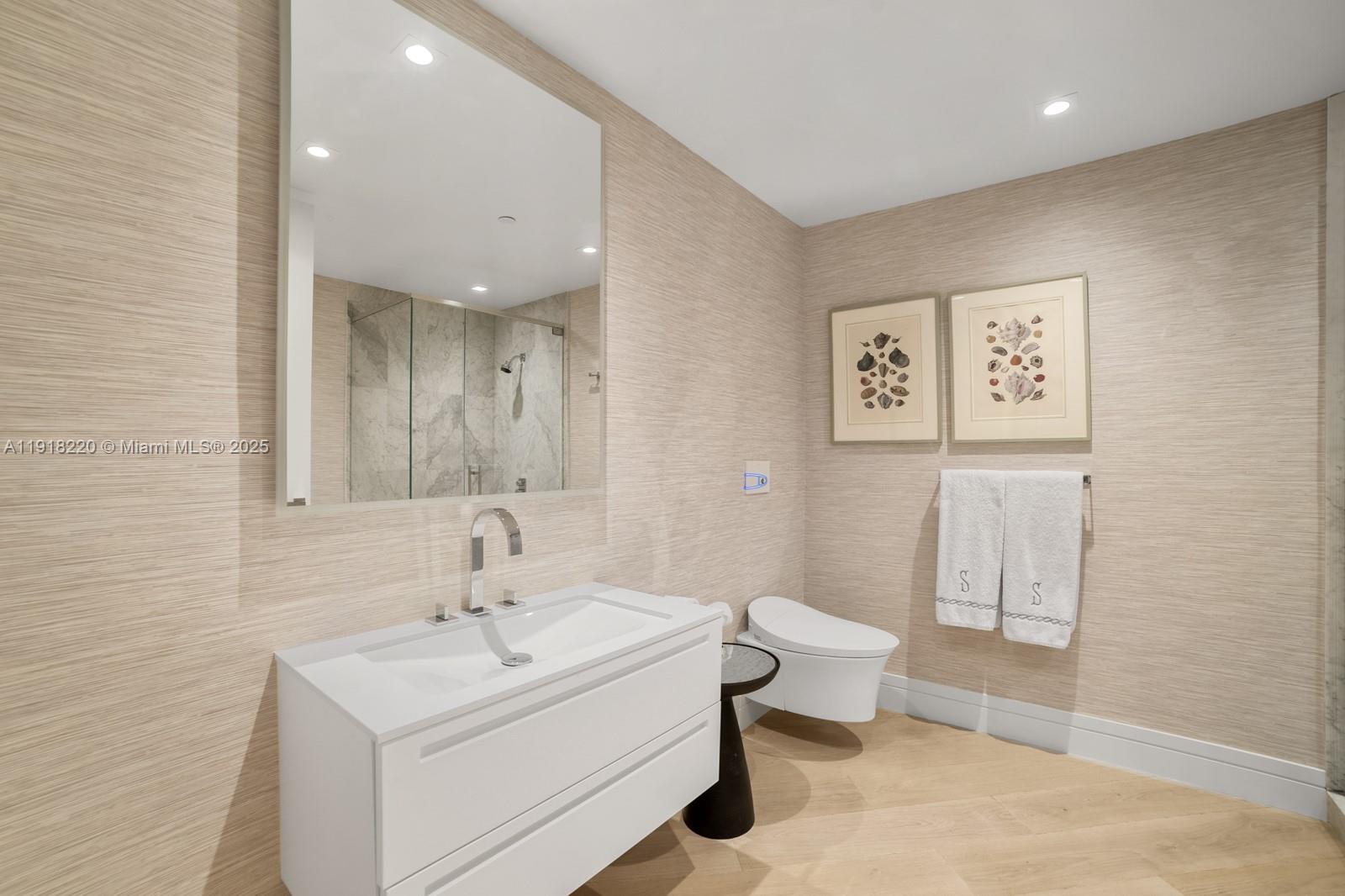 6800 Fisher Is Dr #6864 Miami Beach, FL 33109