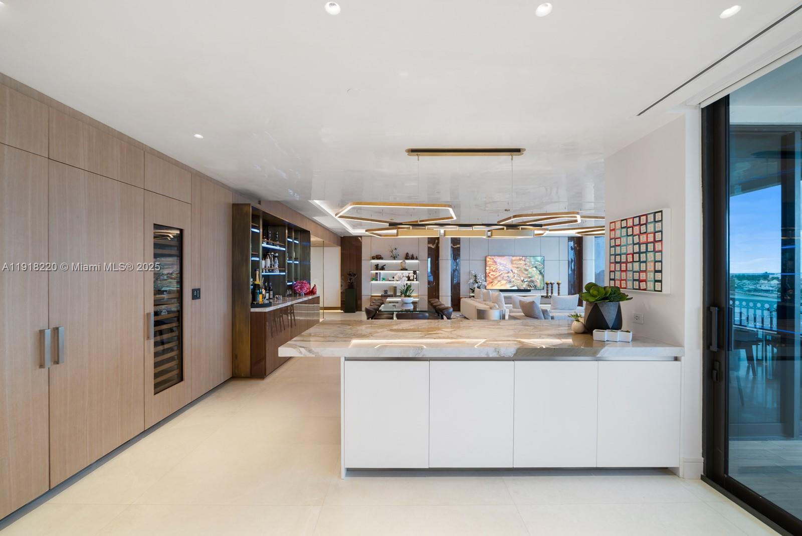 6800 Fisher Is Dr #6864 Miami Beach, FL 33109