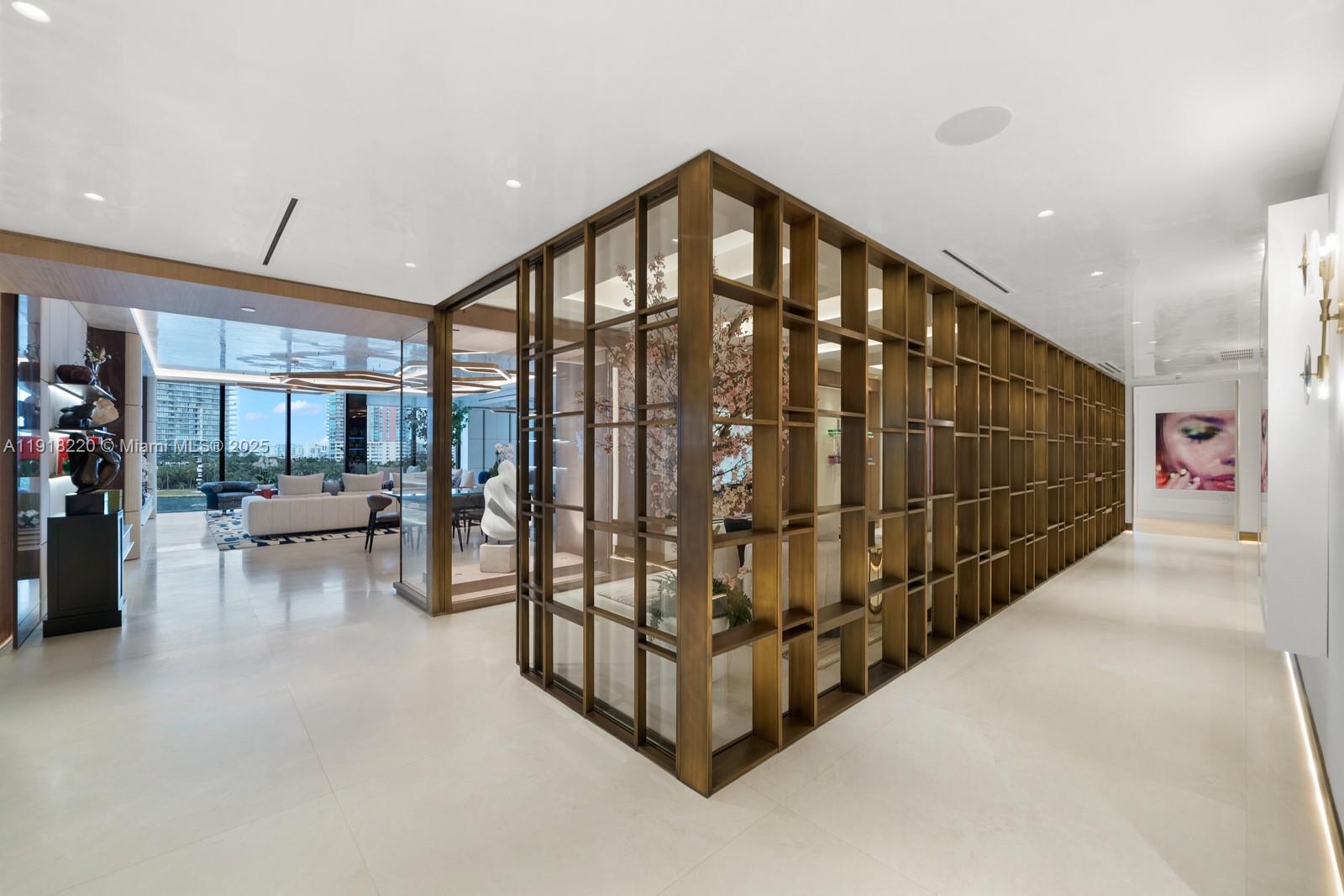 6800 Fisher Is Dr #6864 Miami Beach, FL 33109