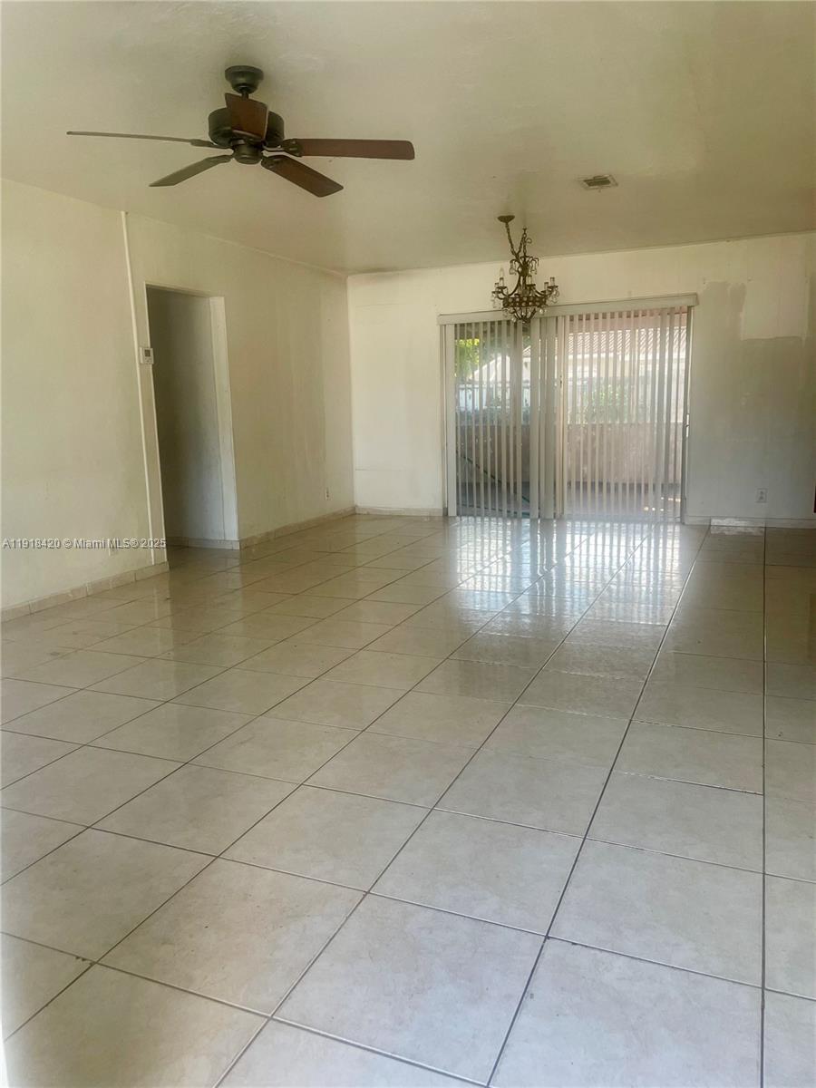 6510 Garfield St Hollywood, FL 33024