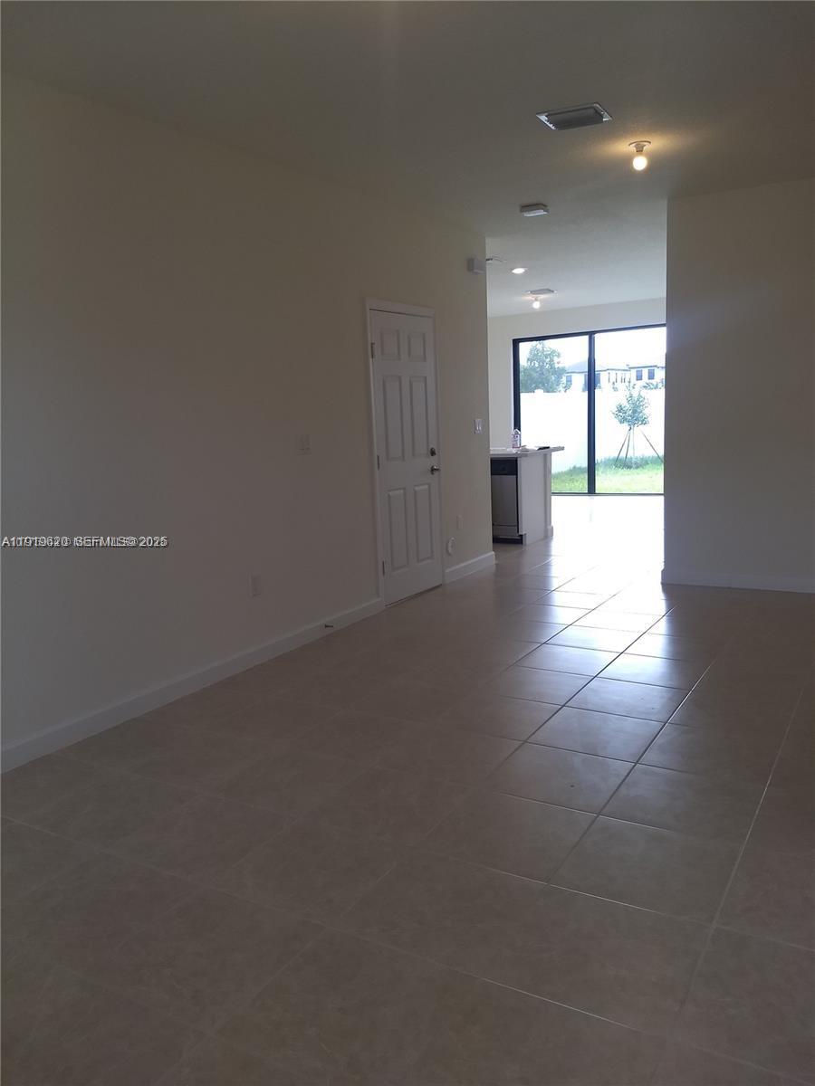 3388 W 100th Ter Hialeah, FL 33018