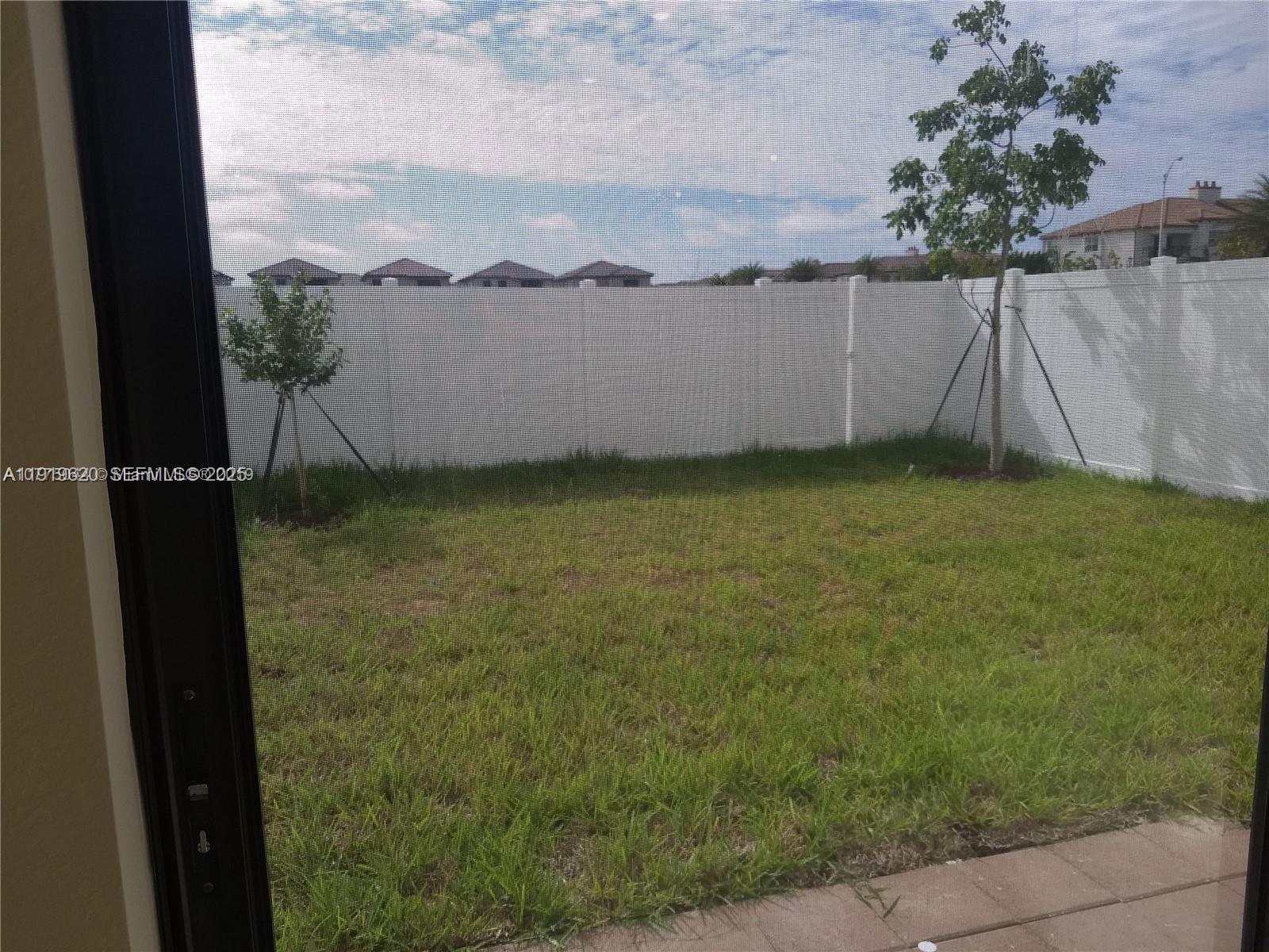 3388 W 100th Ter Hialeah, FL 33018