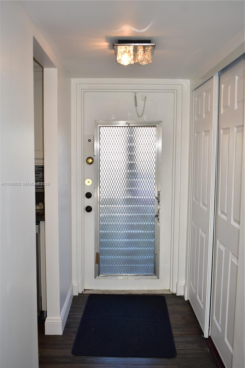 9360 Sunrise Lks Blvd #111