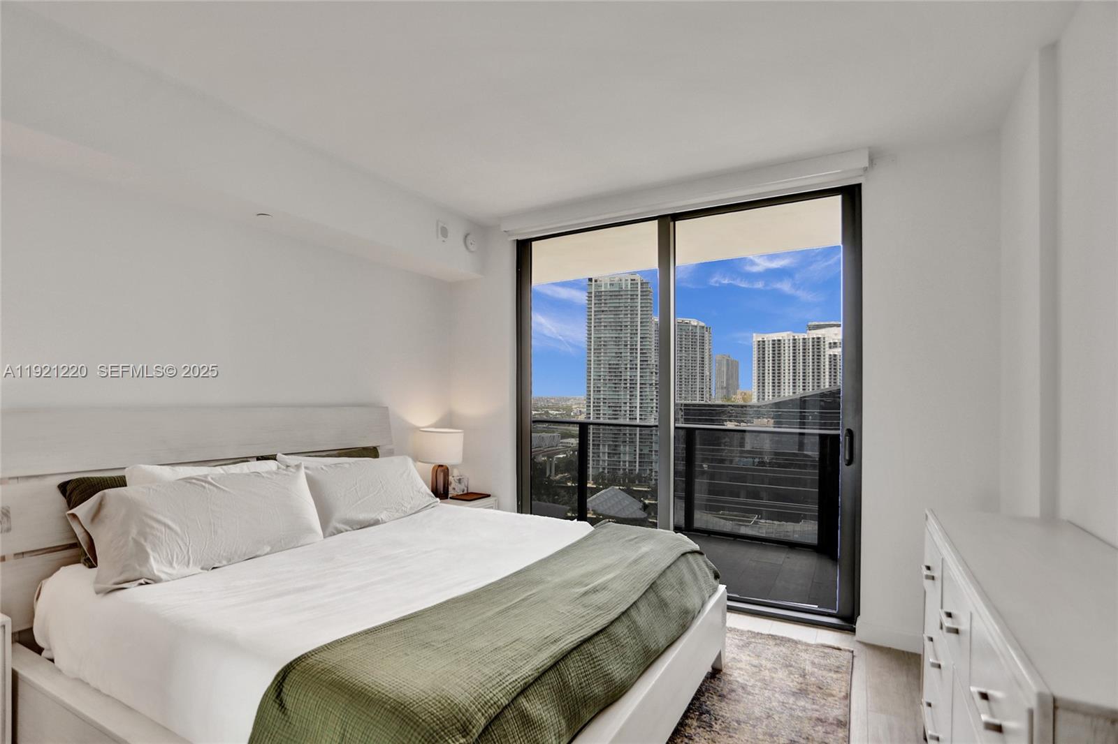 image Brickell Heights East9