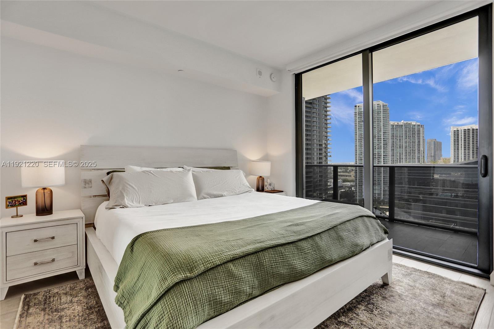 image Brickell Heights East8