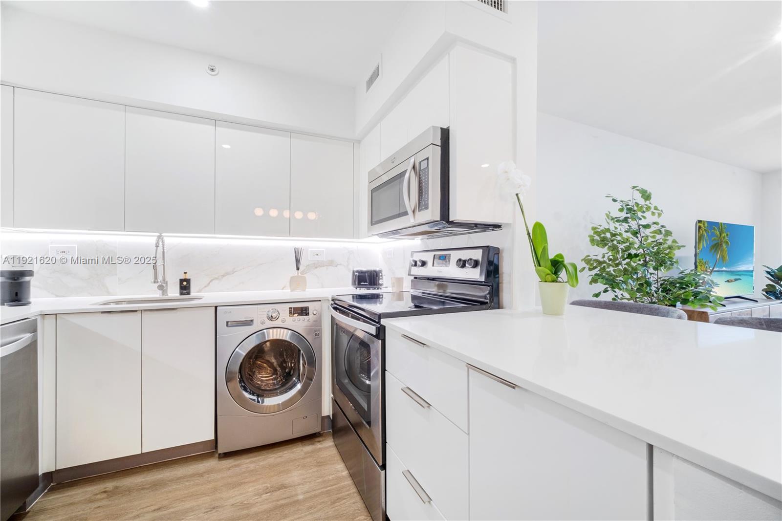 image Flamingo South Beach11