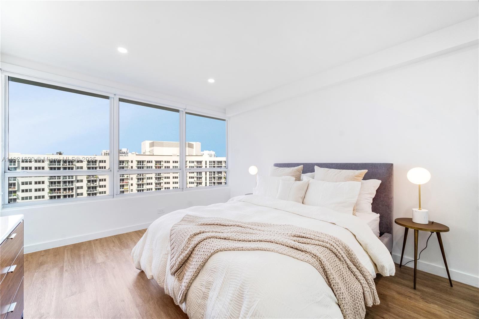 image Flamingo South Beach21