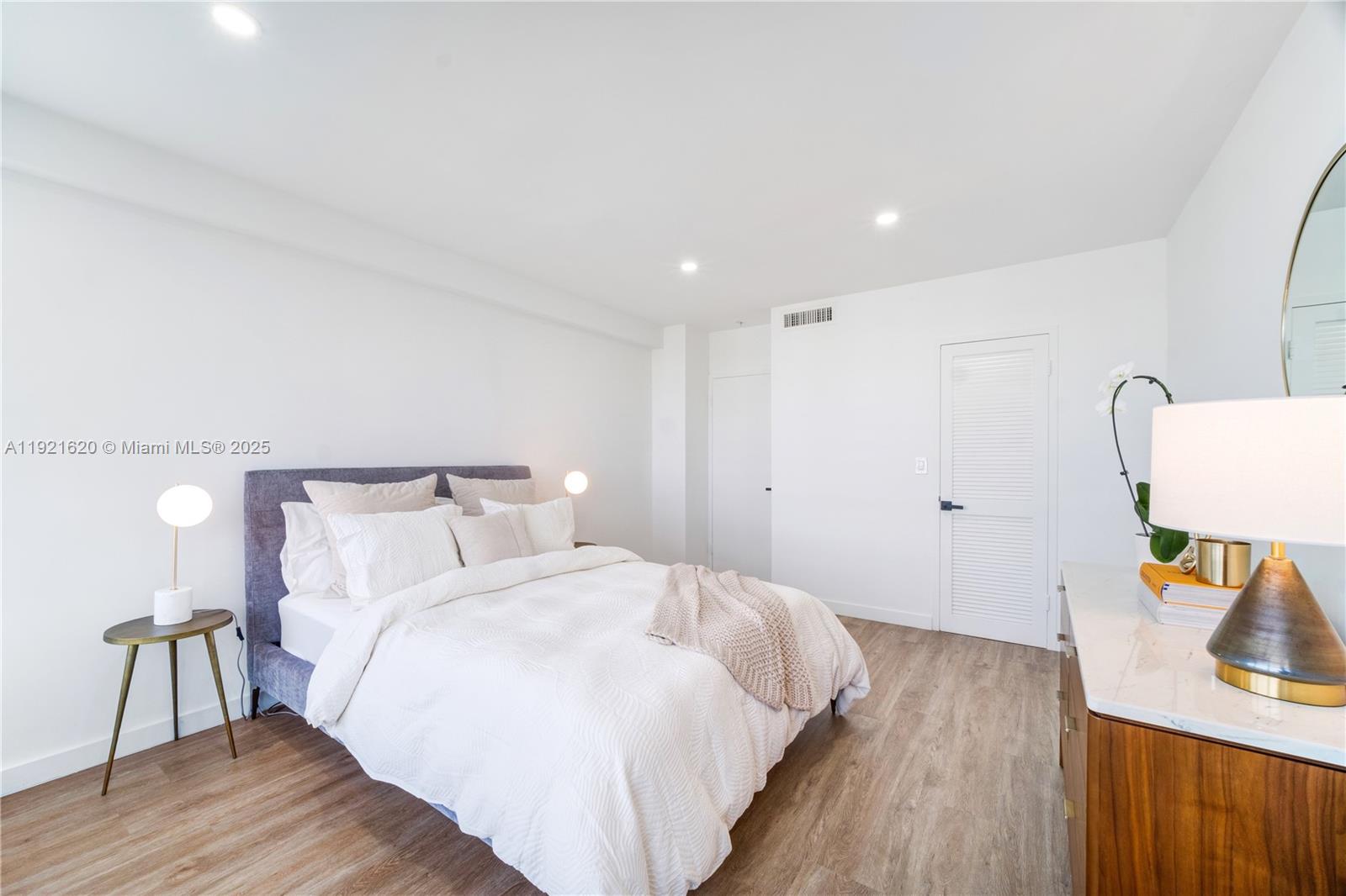 image Flamingo South Beach22