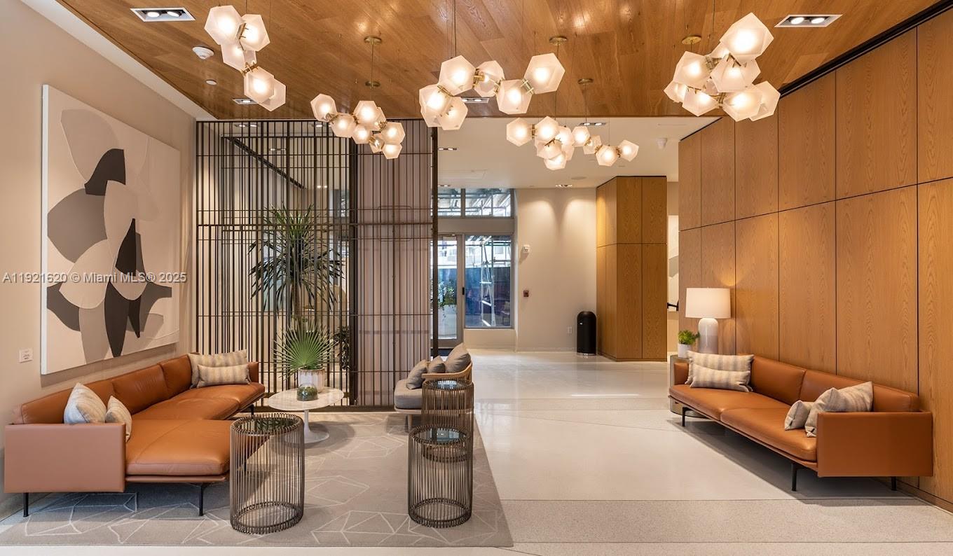 image Flamingo South Beach48